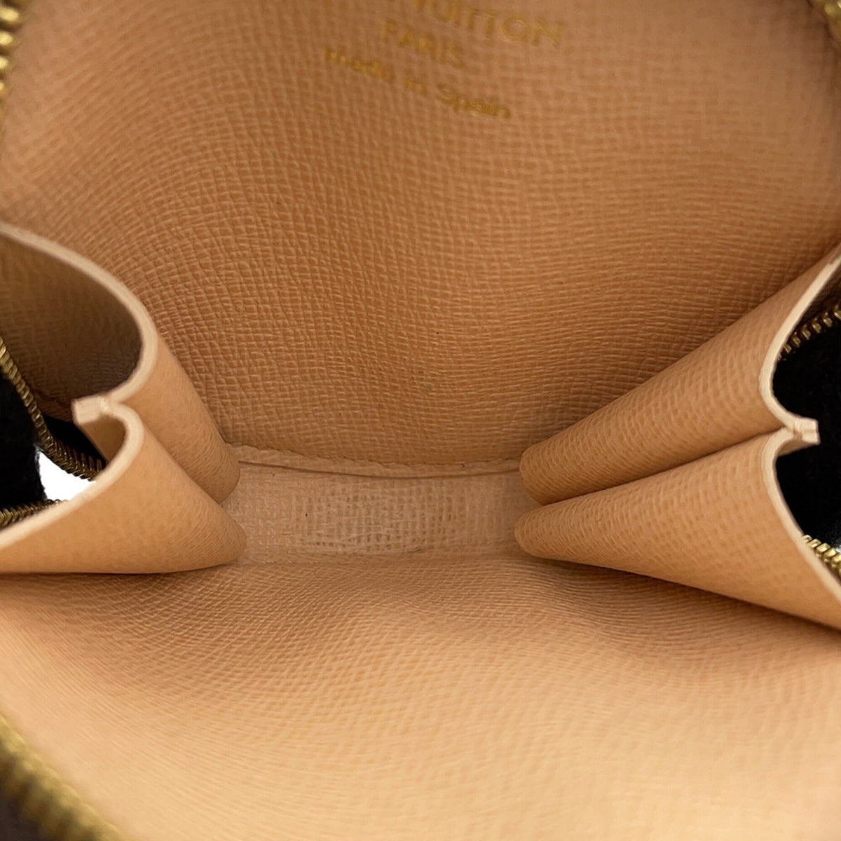 Louis Vuitton Beige Monogram Handbag (Pre-Owned)