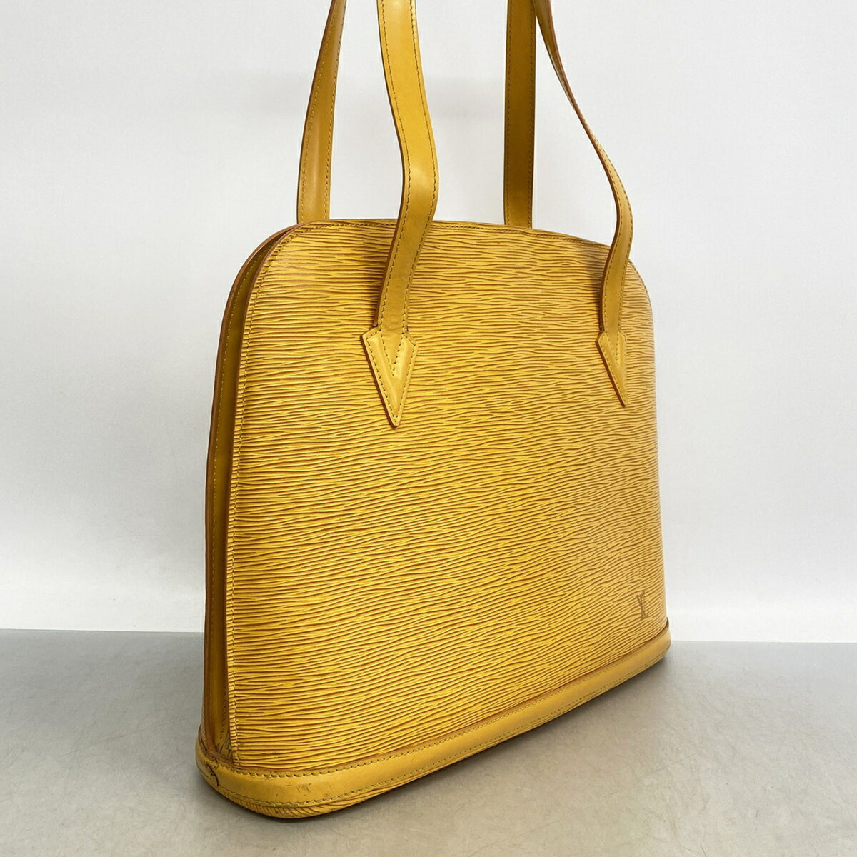 Louis Vuitton Jaune Shoulder Bag (Pre-Owned)