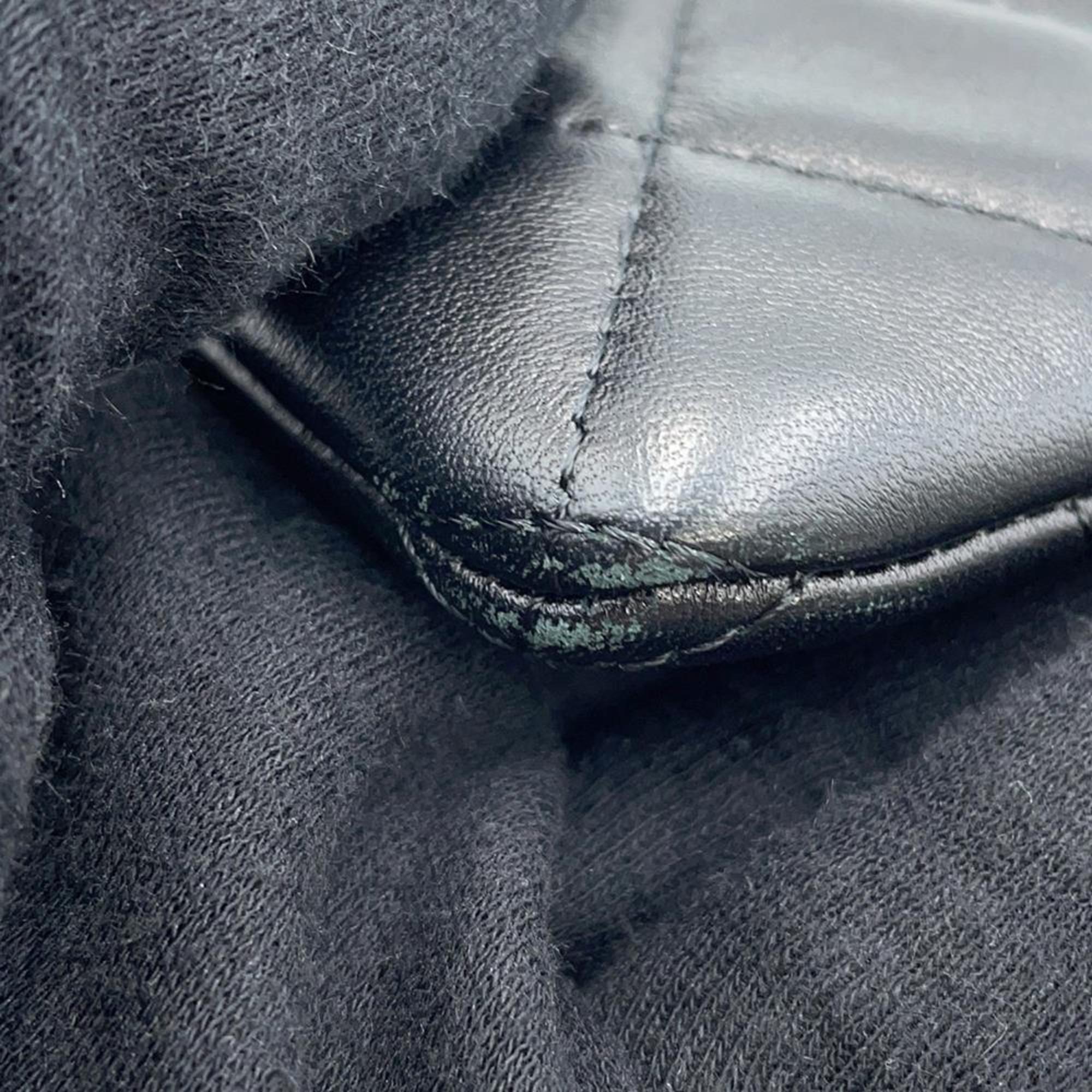 Chanel Black Leather Clutch Bag (Pre-Owned)