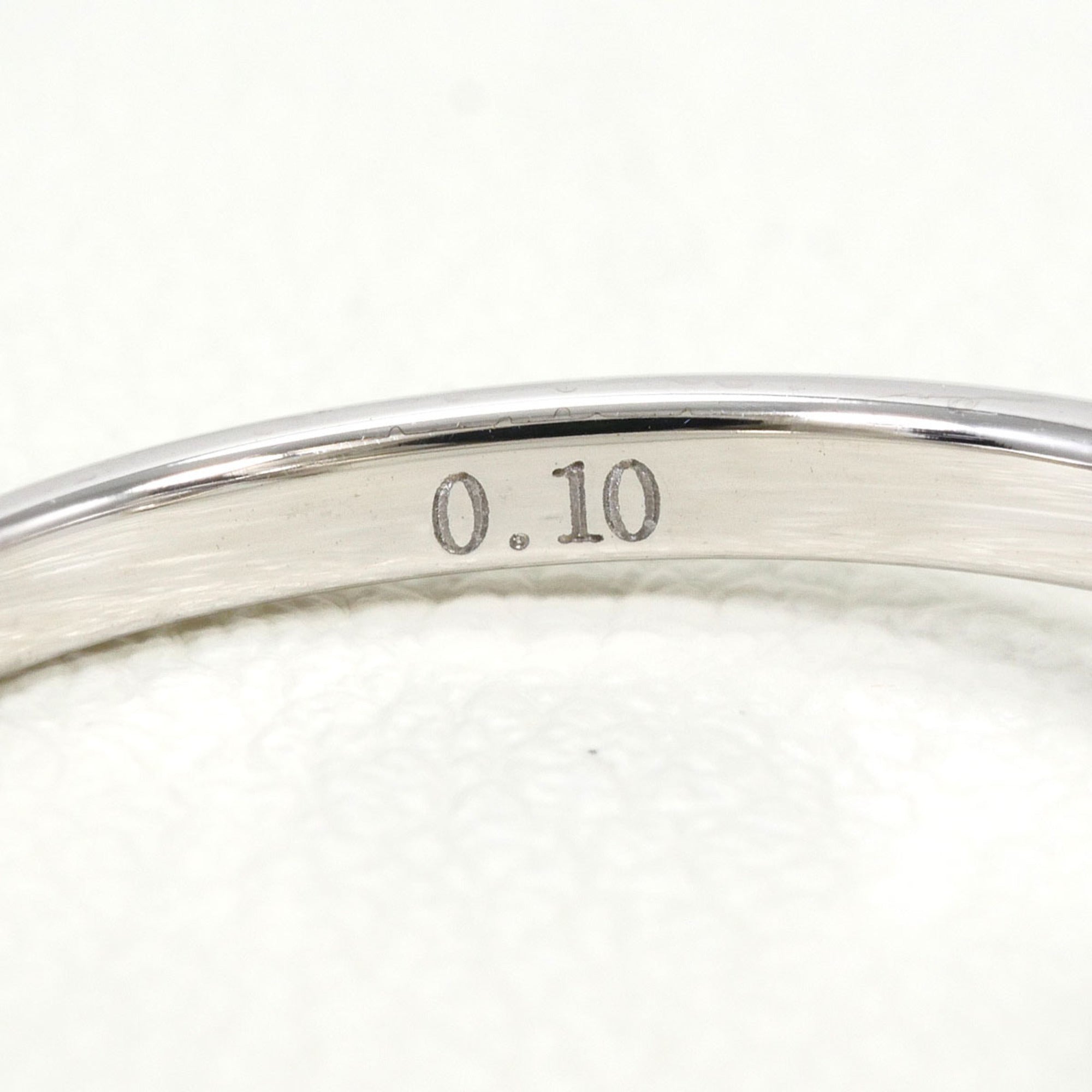Unbranded White Gold White Gold (18K) Band Ring (Pre-Owned)