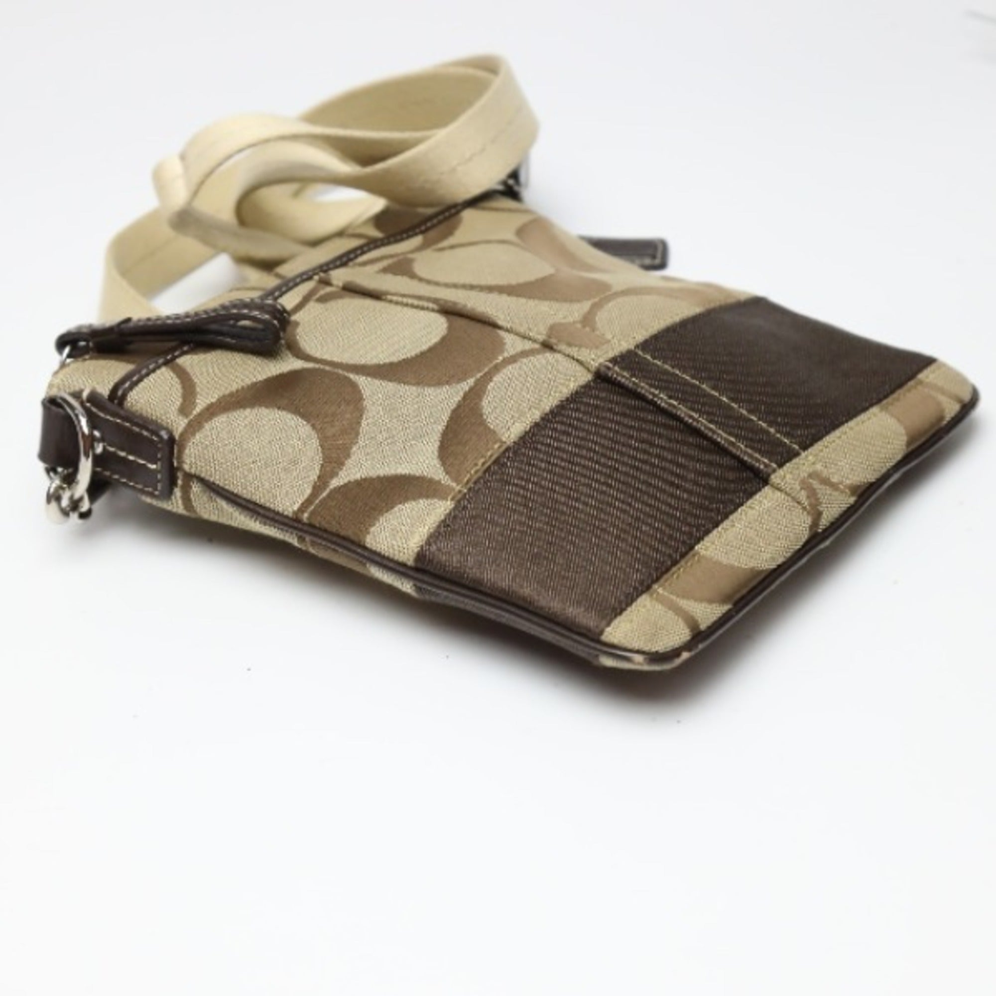 Coach Khaki Leather Shoulder Bag (Pre-Owned)