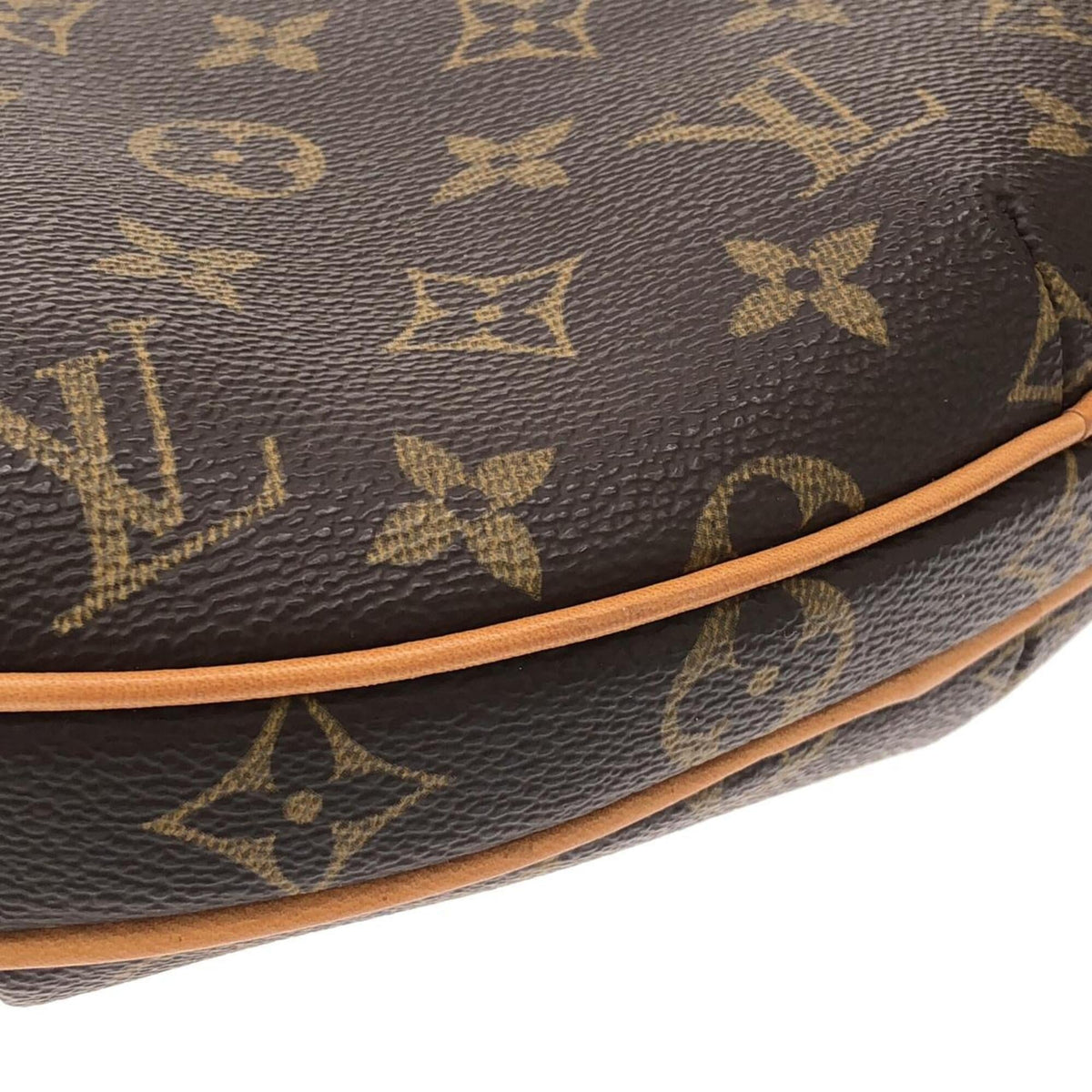 Louis Vuitton Brown Coated Canvas Pochette Shoulder Bag (Pre-Owned)
