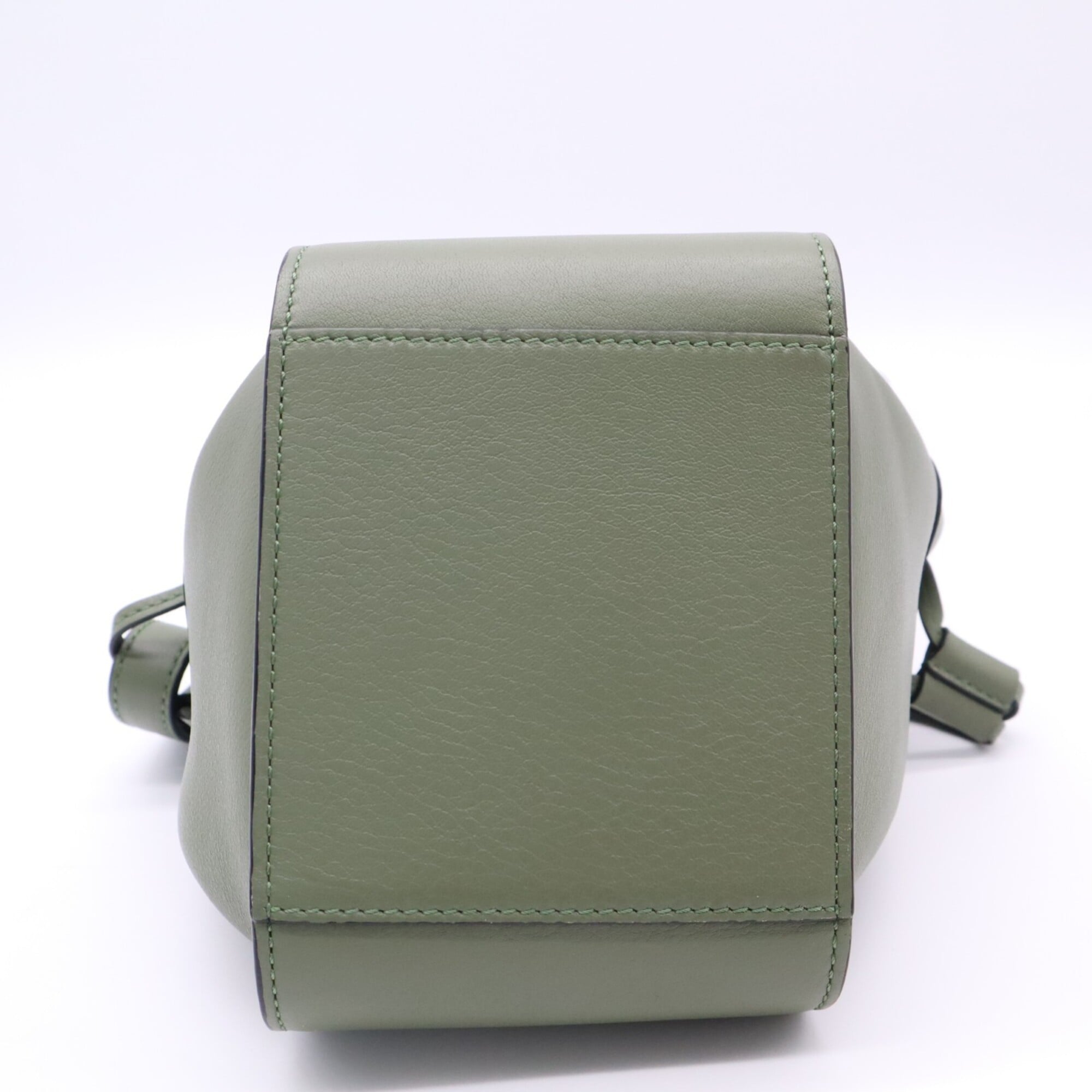 Loewe Hammock Green Leather Handbag (Pre-Owned)