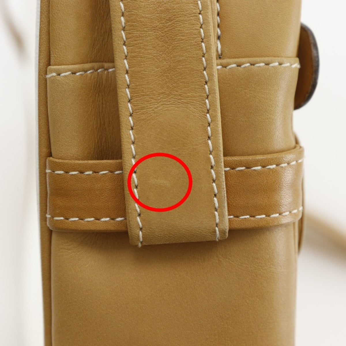 Gucci Beige Leather Shoulder Bag (Pre-Owned)