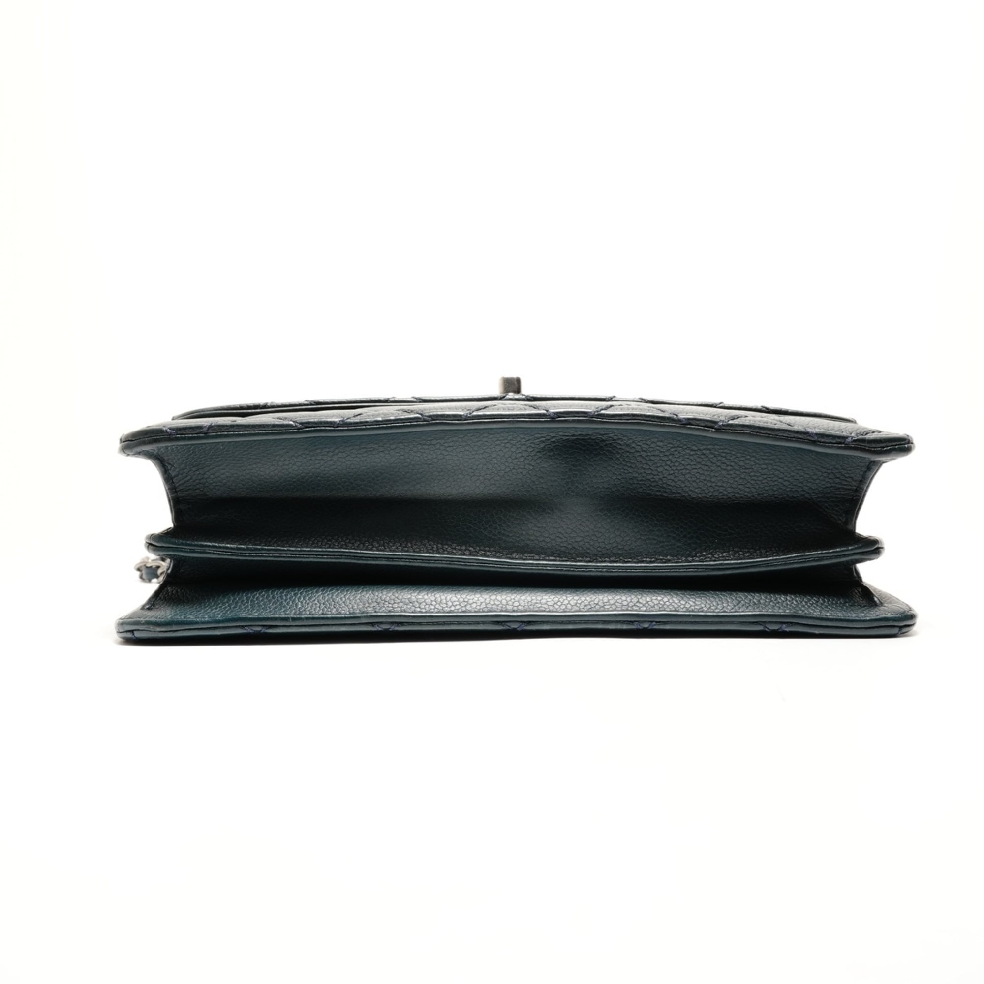 Chanel Blue Shoulder Bag (Pre-Owned)