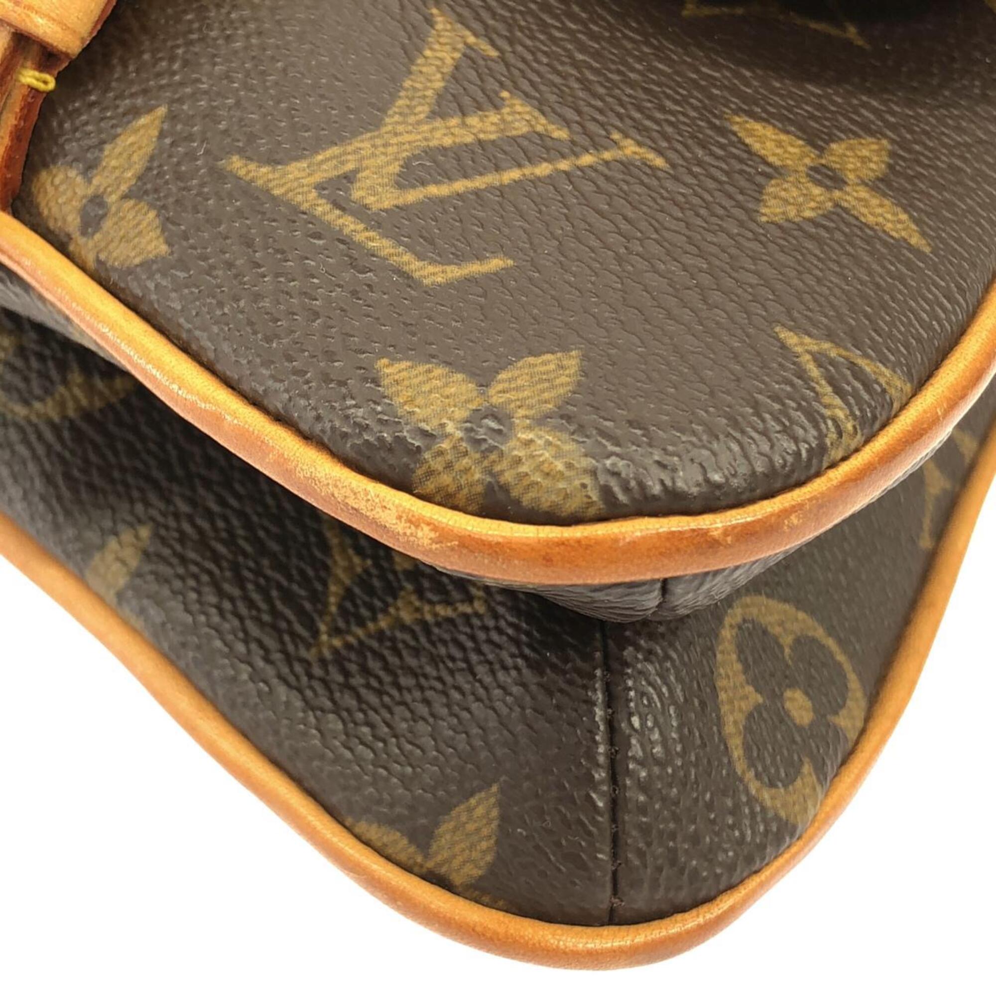 Louis Vuitton Marron Coated Canvas Shoulder Bag (Pre-Owned)