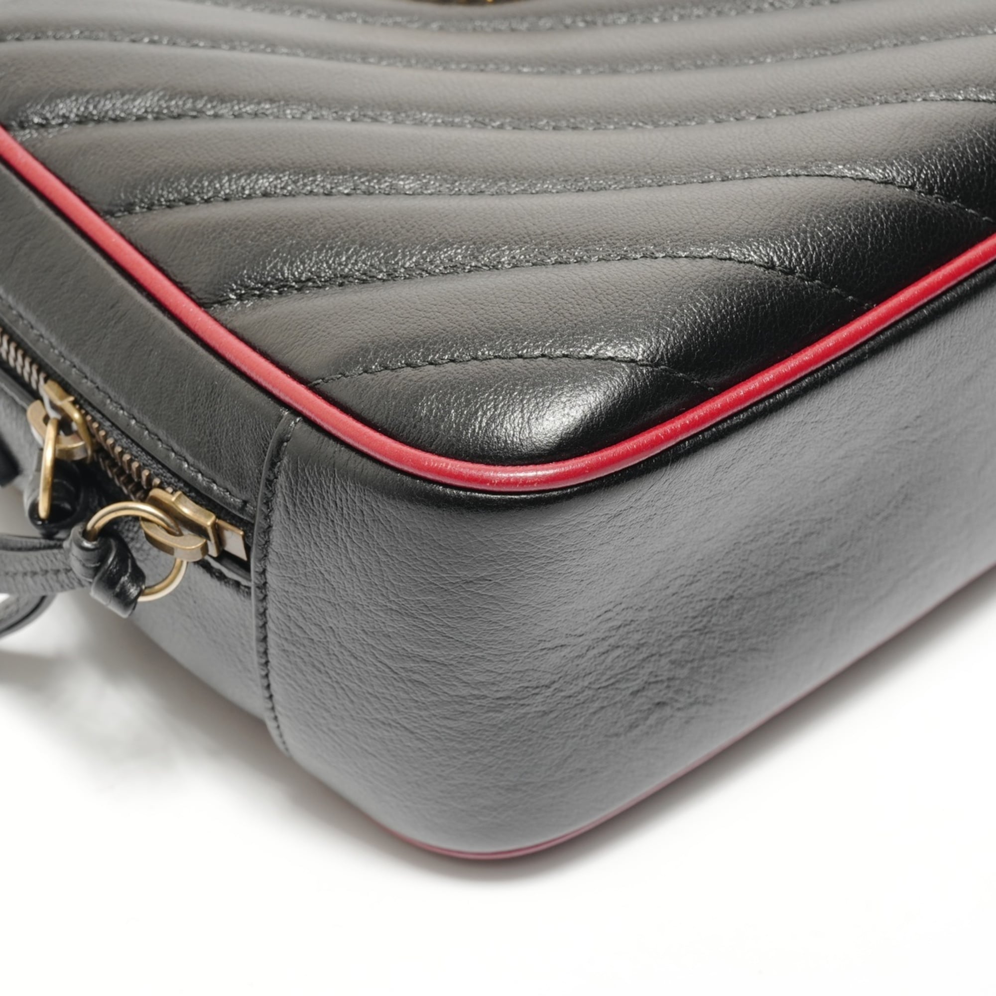 Gucci Black Shoulder Bag (Pre-Owned)