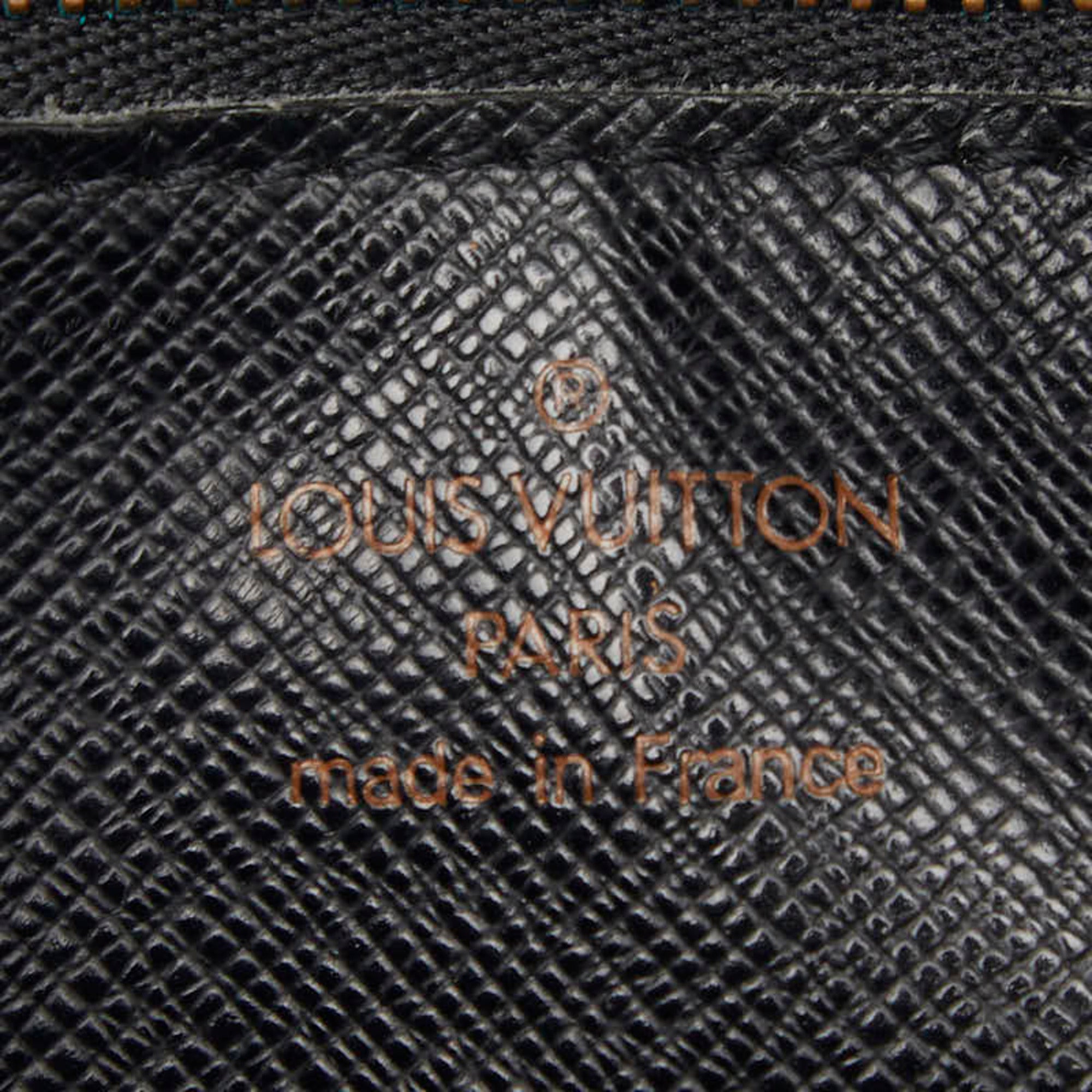 Louis Vuitton Epi Borneo Green Leather Shoulder Bag (Pre-Owned)