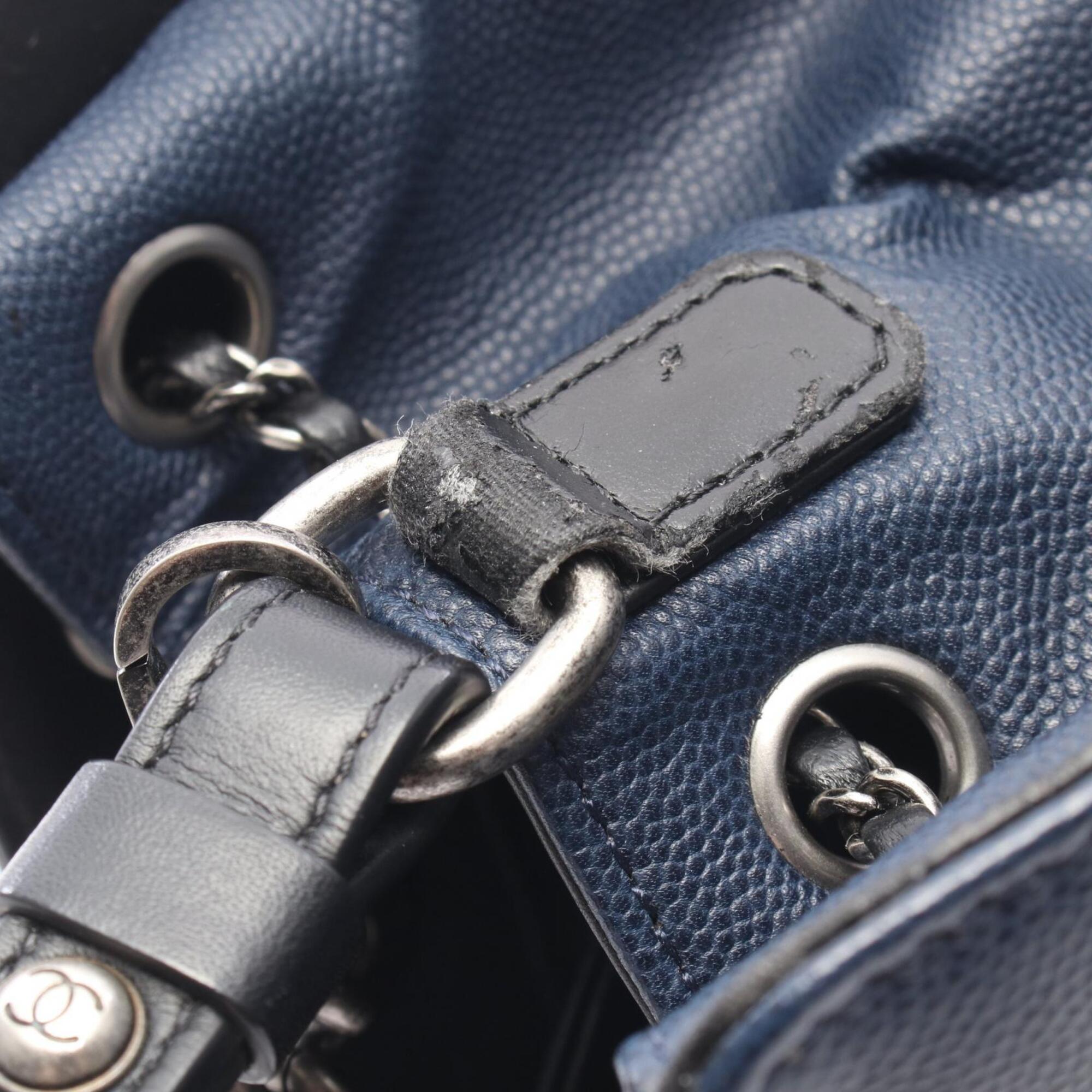 Chanel Black Navy Grained Calfskin Leather Handbag (Pre-Owned)