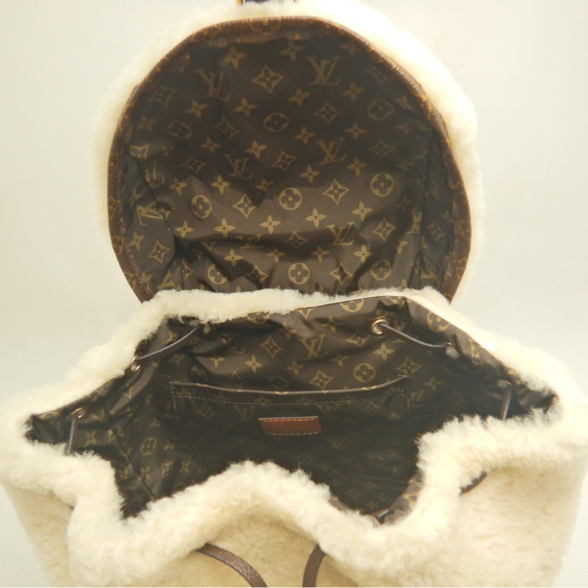 Louis Vuitton Cream Leather Backpack (Pre-Owned)