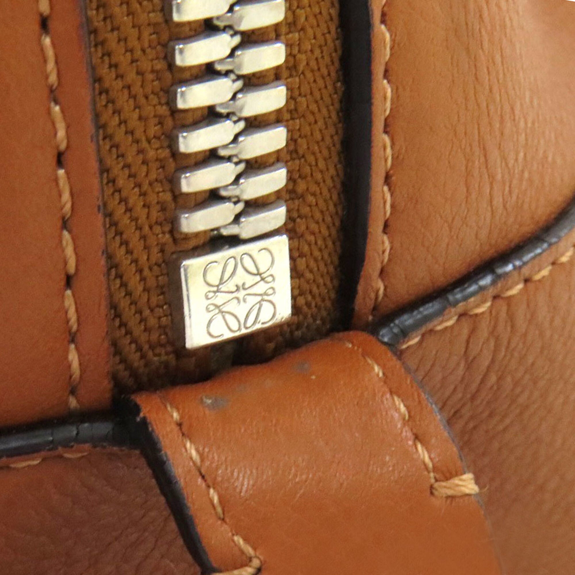 Loewe Amazona Brown Leather Handbag (Pre-Owned)