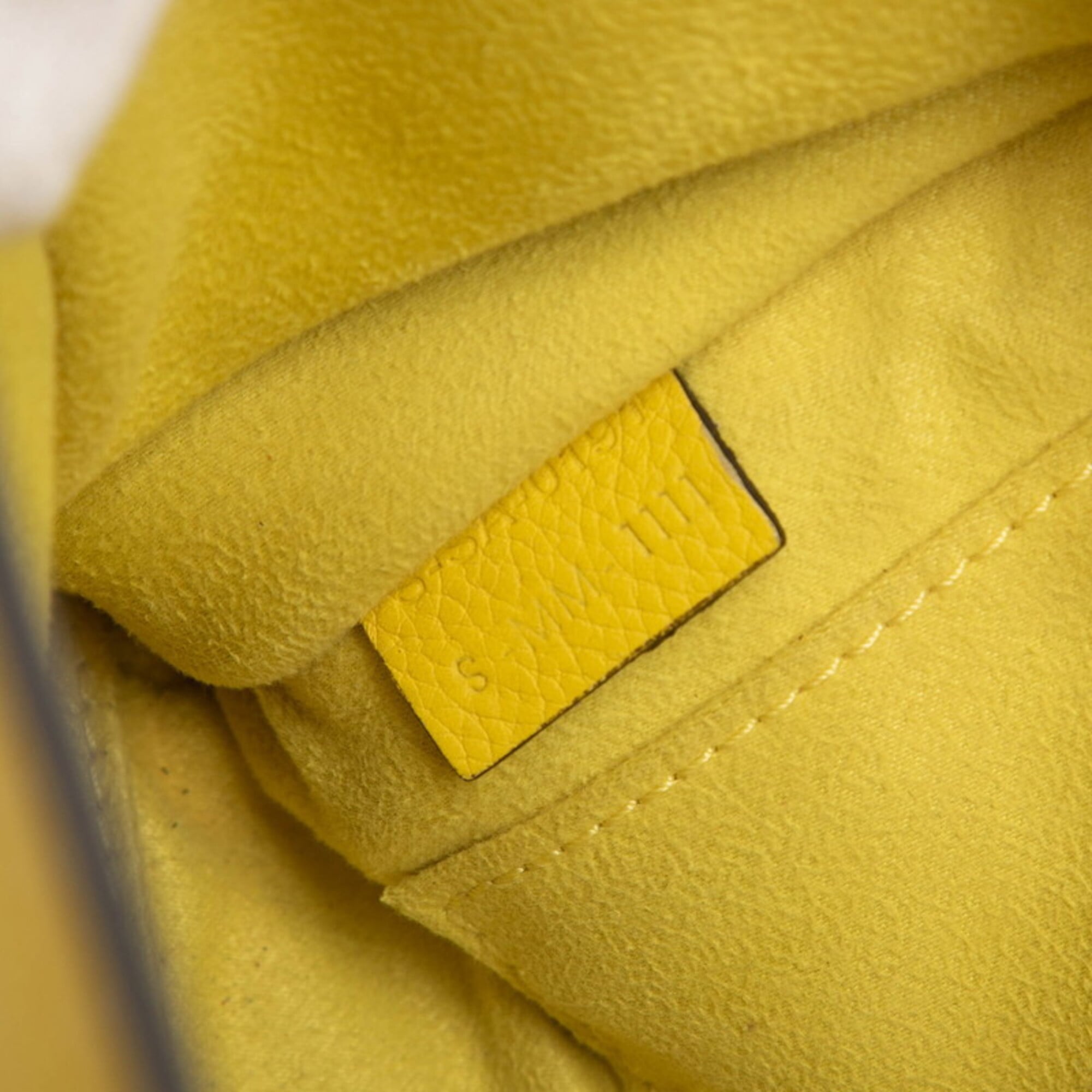 Celine Luggage Yellow Leather Handbag Shoulder Bag (Pre-Owned)