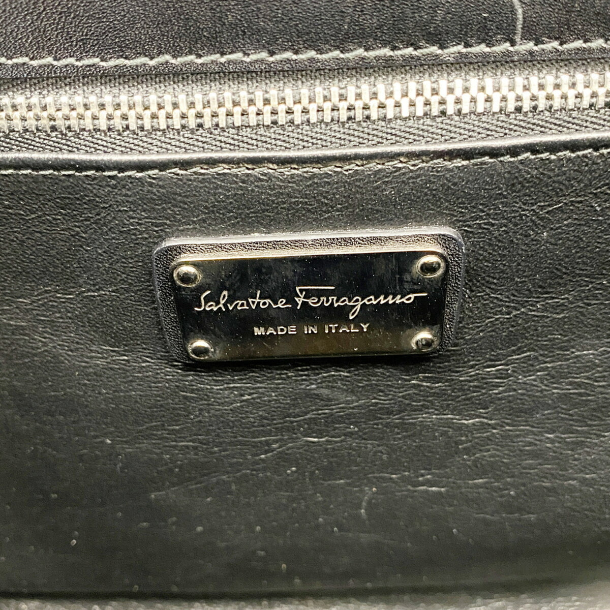 Salvatore Ferragamo Black Leather Handbag (Pre-Owned)
