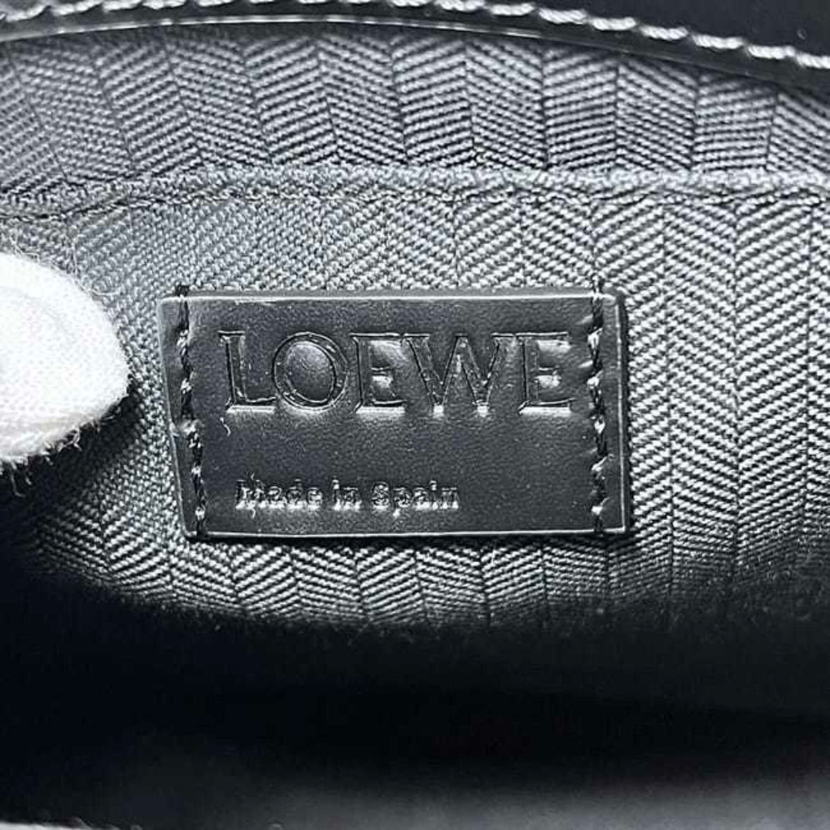 Loewe Black Leather Handbag (Pre-Owned)