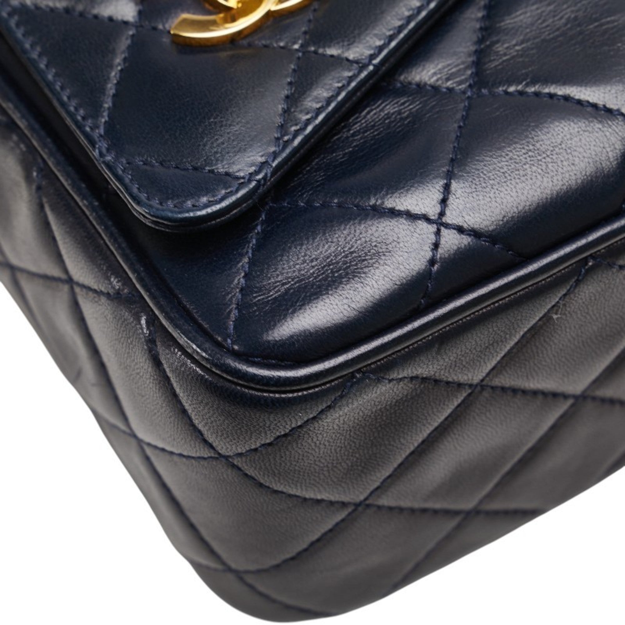 Chanel Matelasse Navy Leather Shoulder Bag (Pre-Owned)