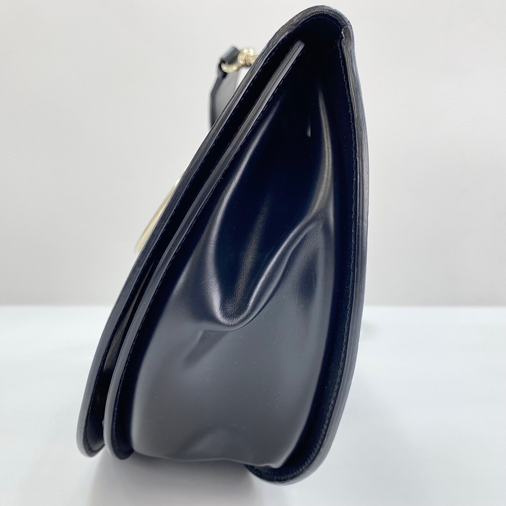 Salvatore Ferragamo Black Shoulder Bag (Pre-Owned)