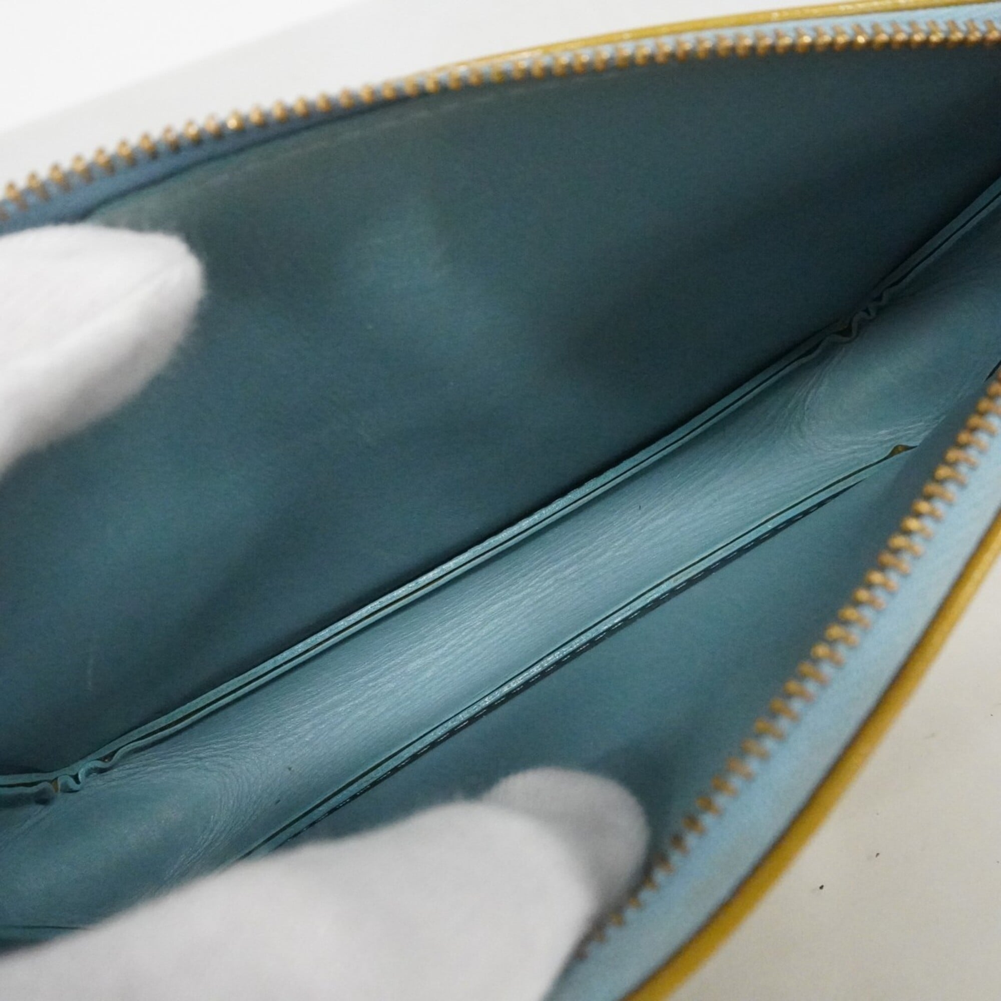 Louis Vuitton Baby Blue Handbag (Pre-Owned)