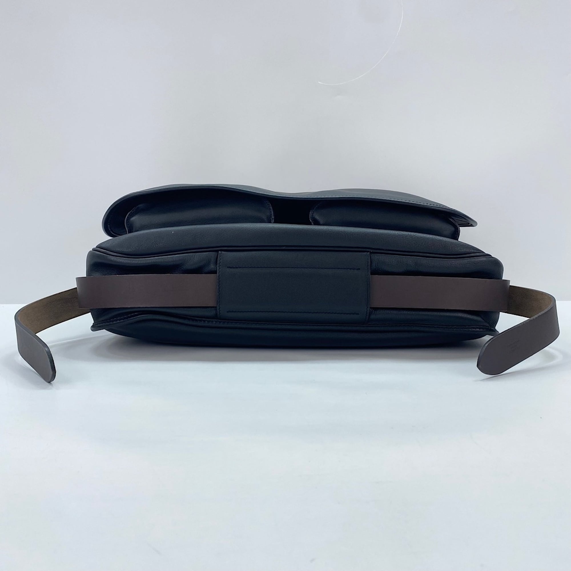 Hermes Black Crossbody Bag Messenger Bag (Pre-Owned)