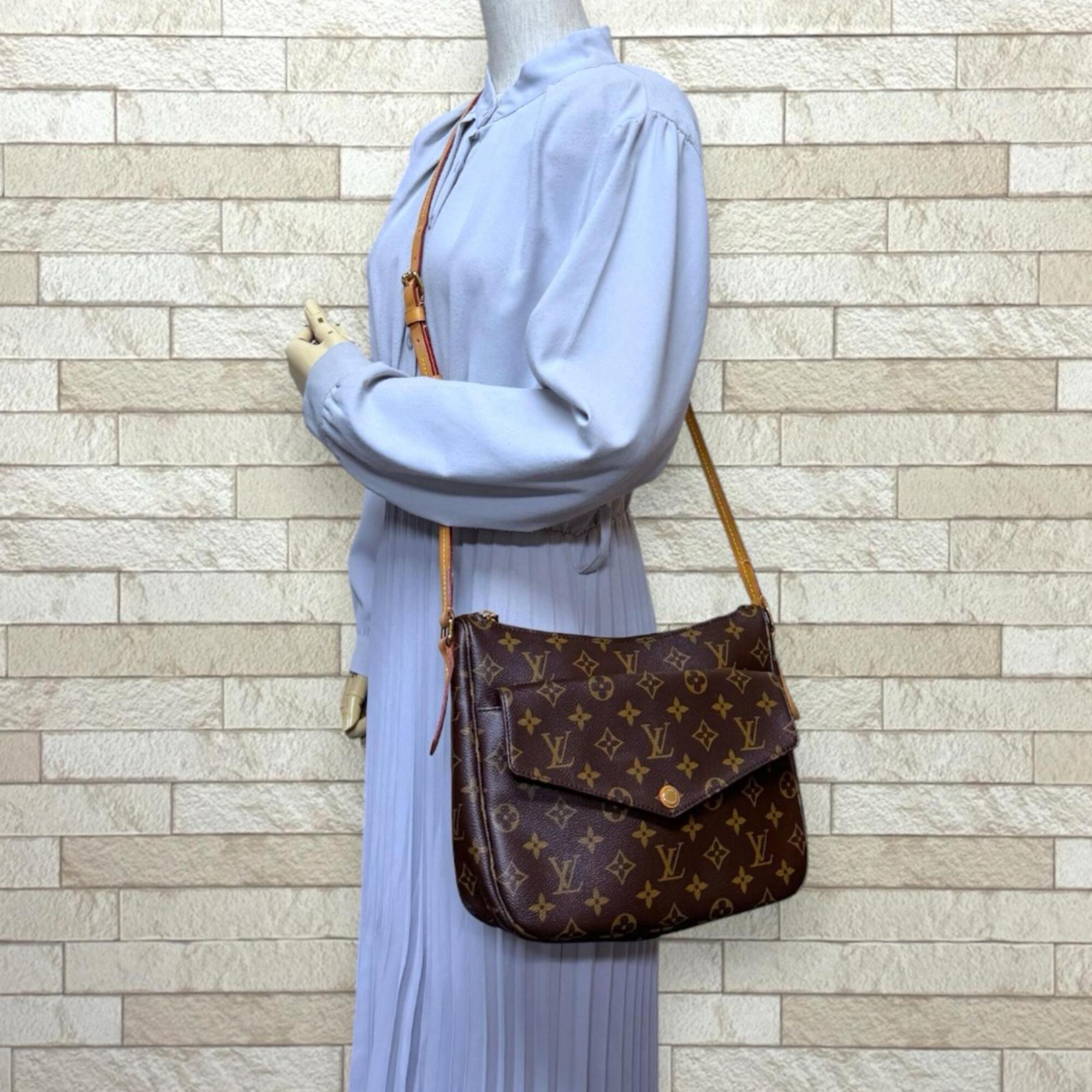Louis Vuitton Brown Monogram Or Monogram Shoulder Bag (Pre-Owned)
