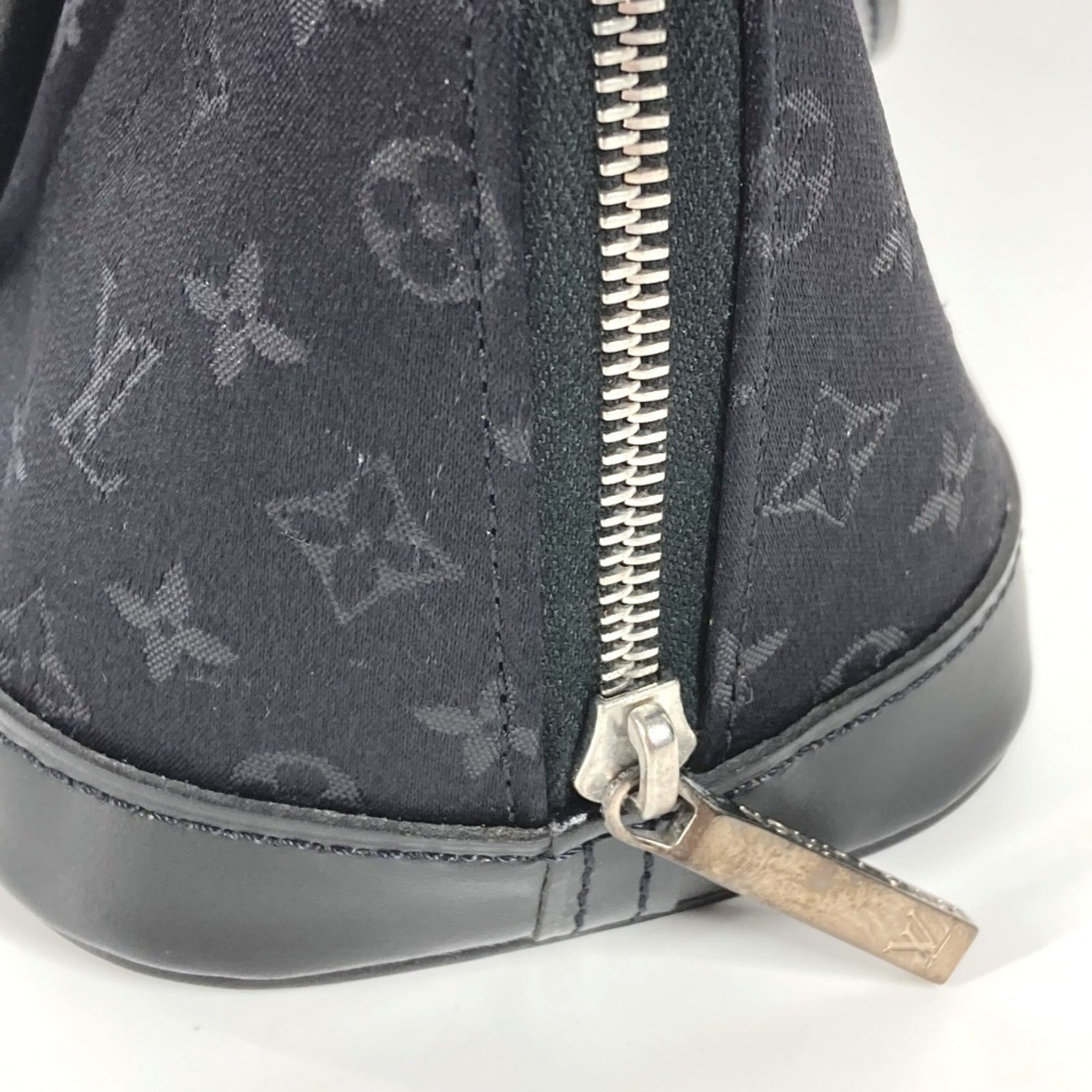 Louis Vuitton Black Noir Satin Leather Handbag (Pre-Owned)