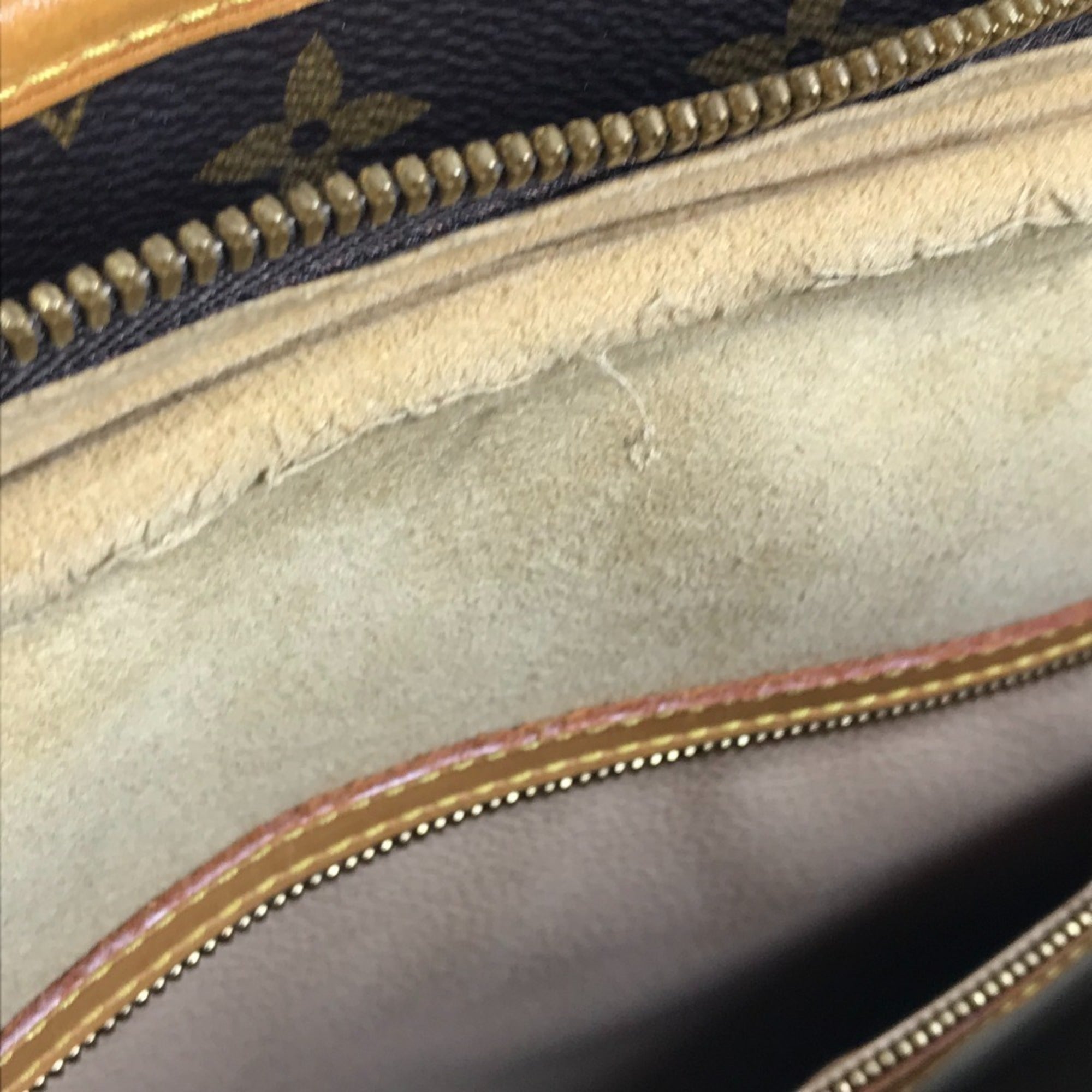 Louis Vuitton Brown Galle Monogram Monogram Handbag (Pre-Owned)