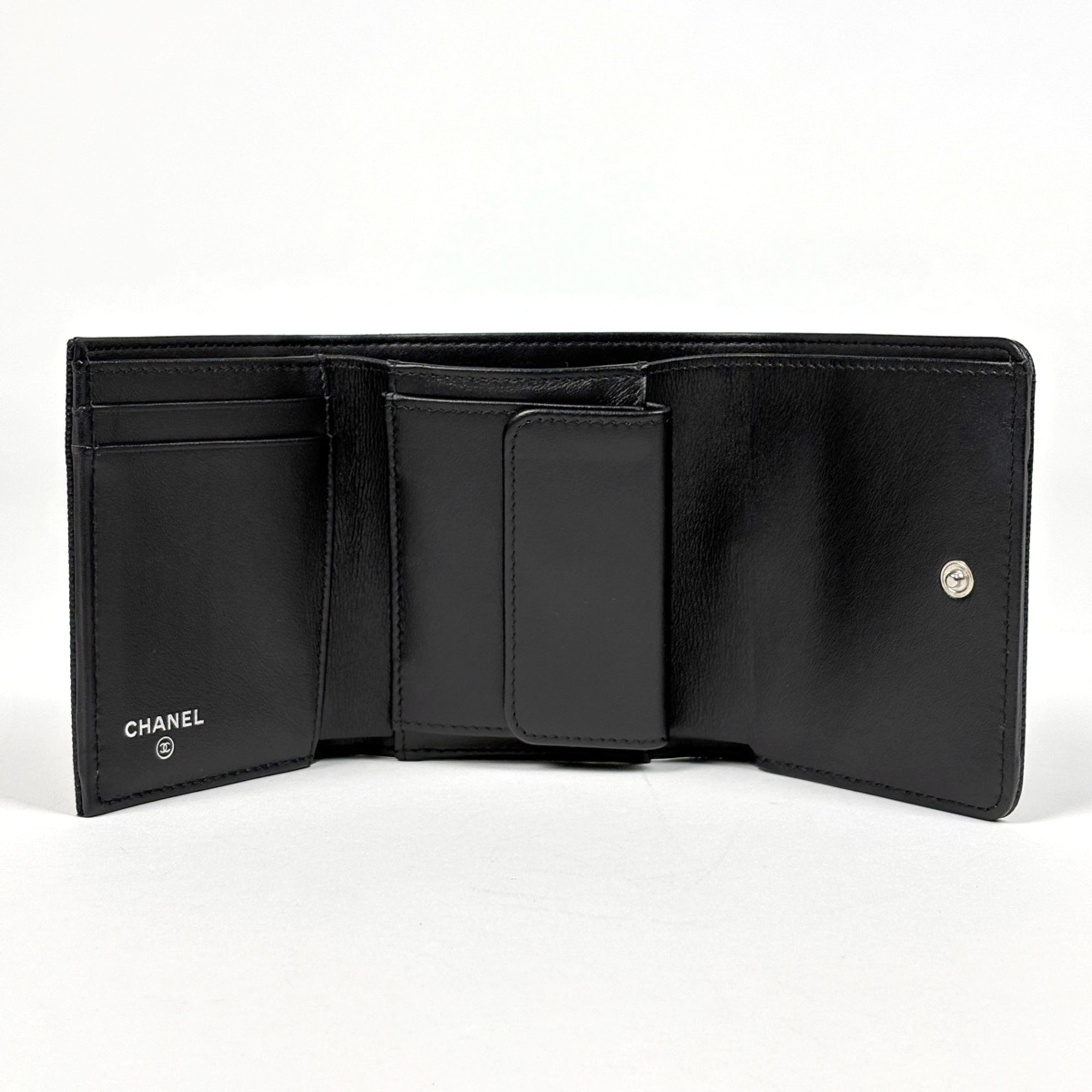 Chanel Black Grained Calfskin Wallet (Tri-Fold) (Pre-Owned)