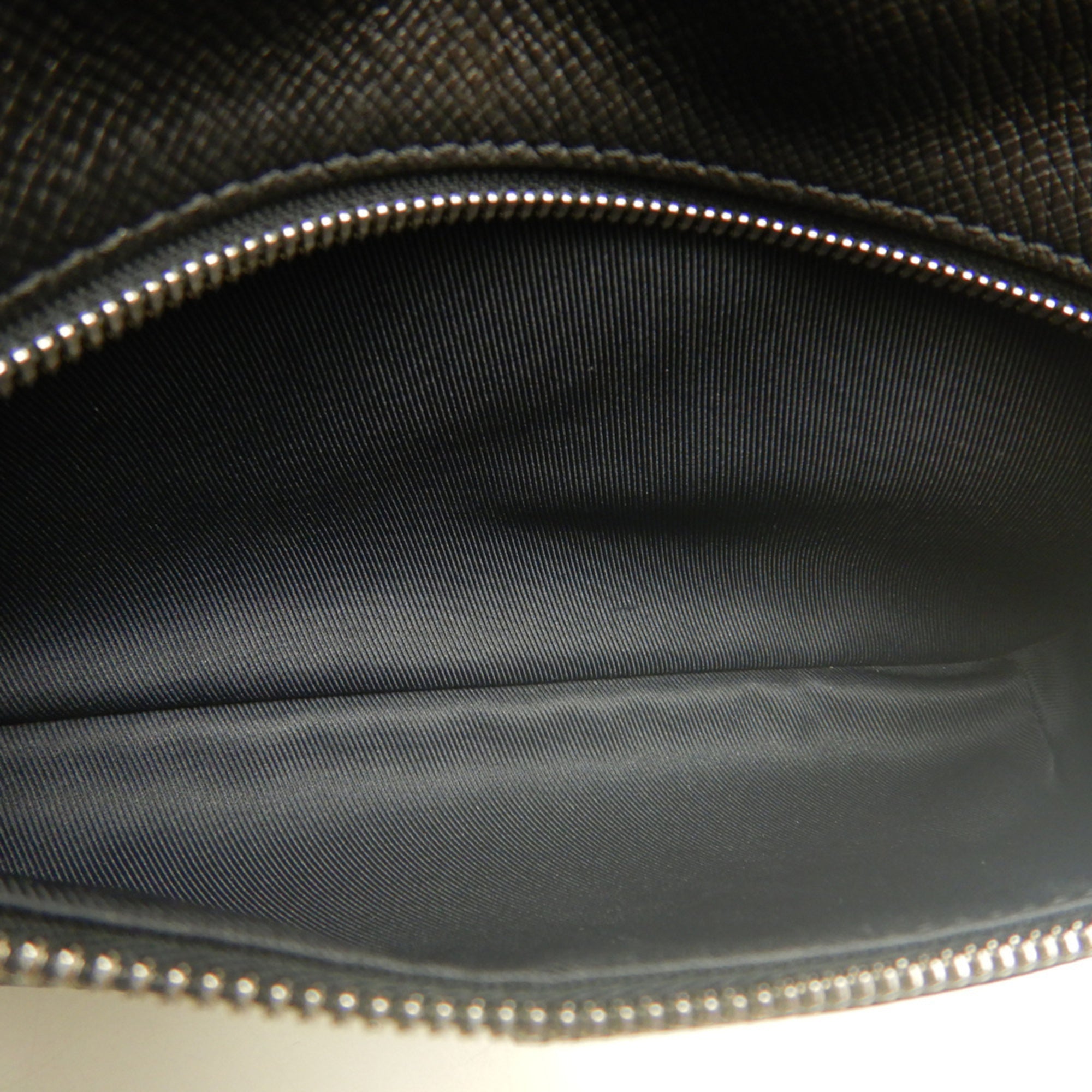 Louis Vuitton Noir Taigarama Shoulder Bag (Pre-Owned)