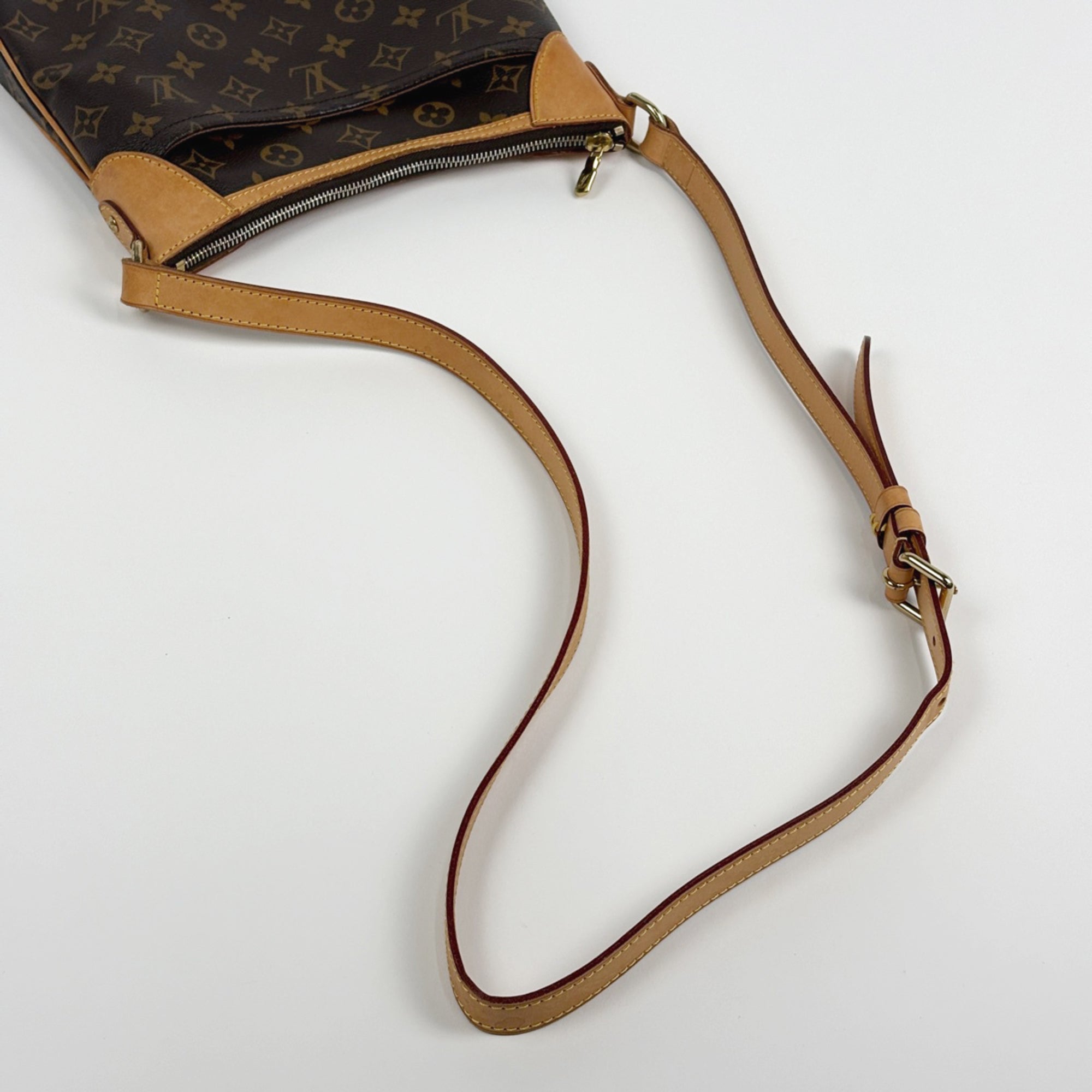 Louis Vuitton Brown Monogram Shoulder Bag (Pre-Owned)