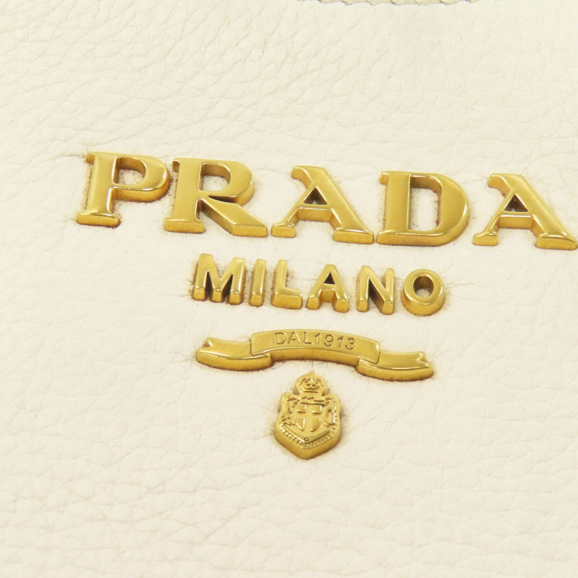 Prada White Leather Shoulder Bag (Pre-Owned)
