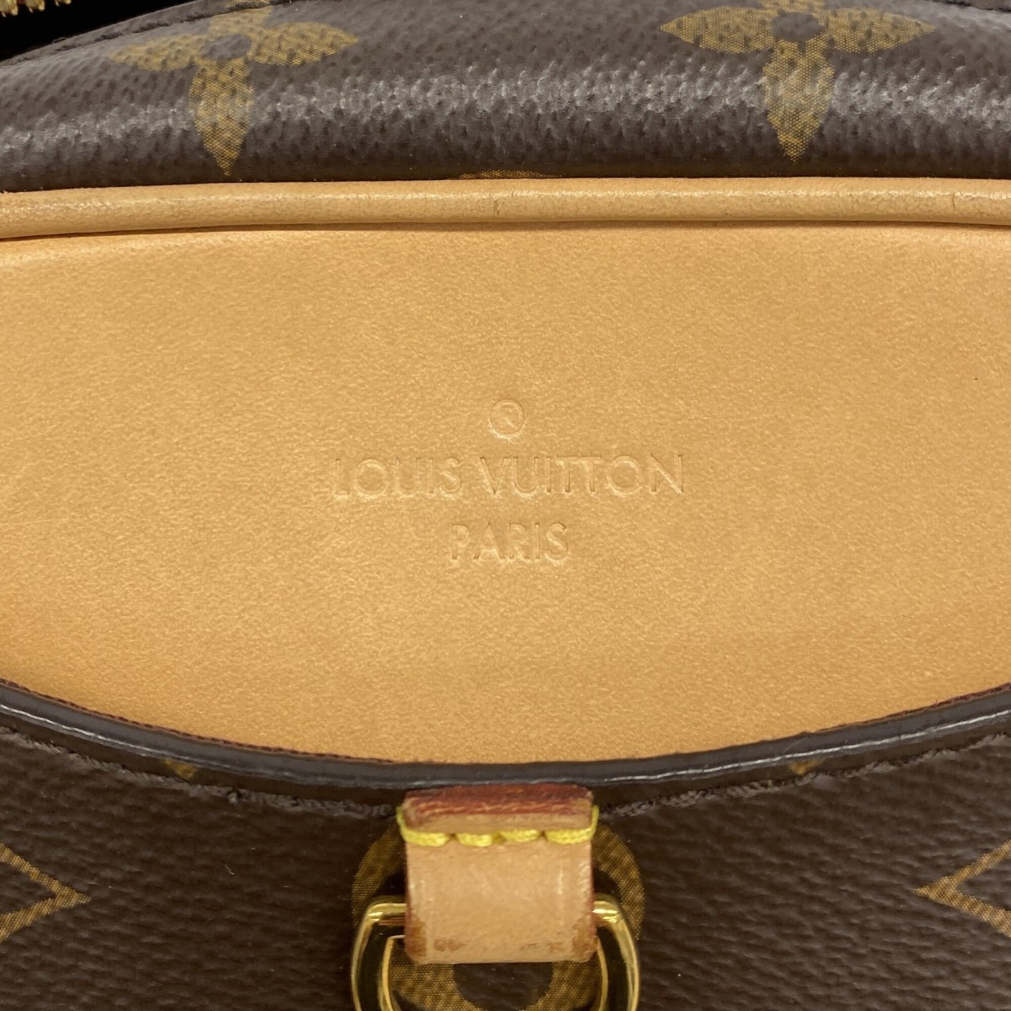 Louis Vuitton Brown Shoulder Bag (Pre-Owned)