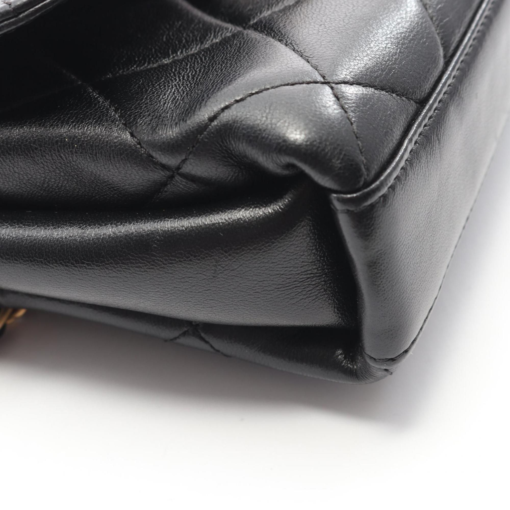 Chanel Black Leather Shoulder Bag (Pre-Owned)