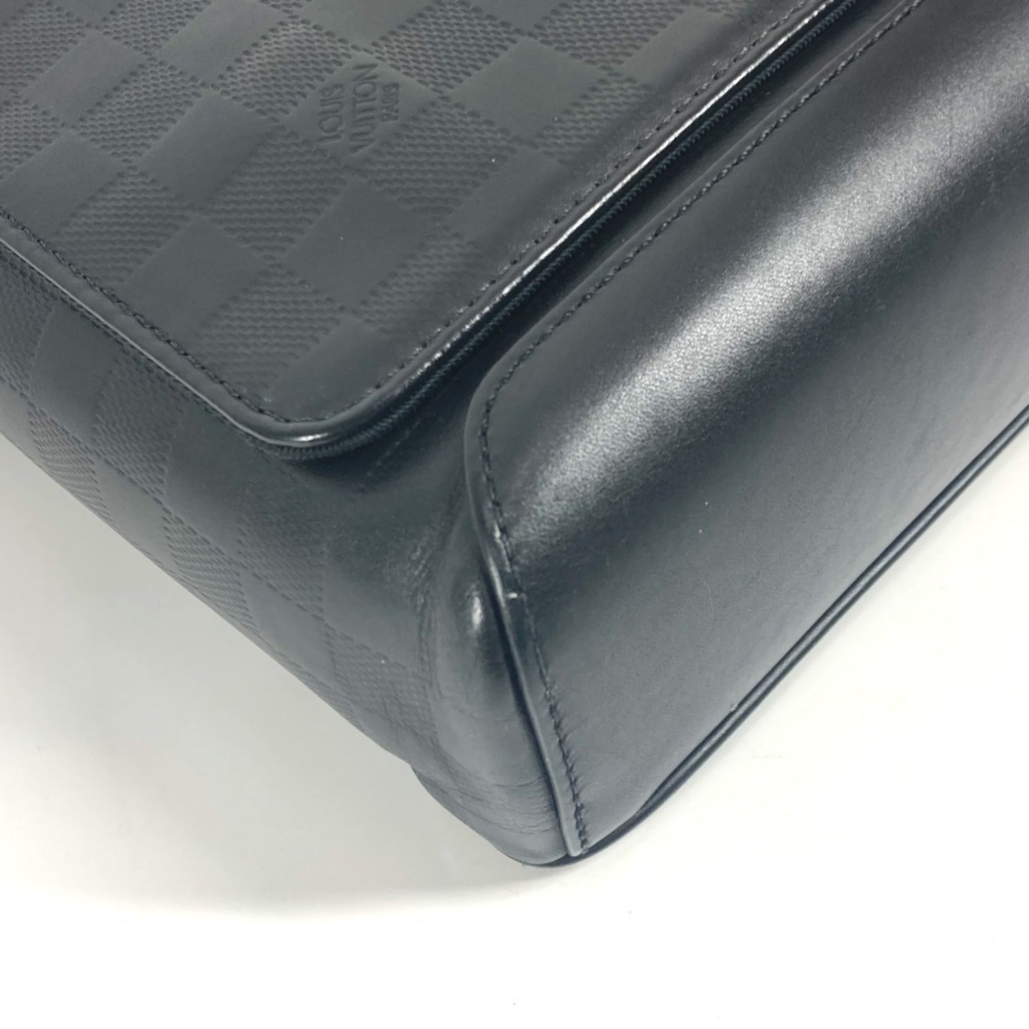 Louis Vuitton Black Damier Infini Shoulder Bag (Pre-Owned)