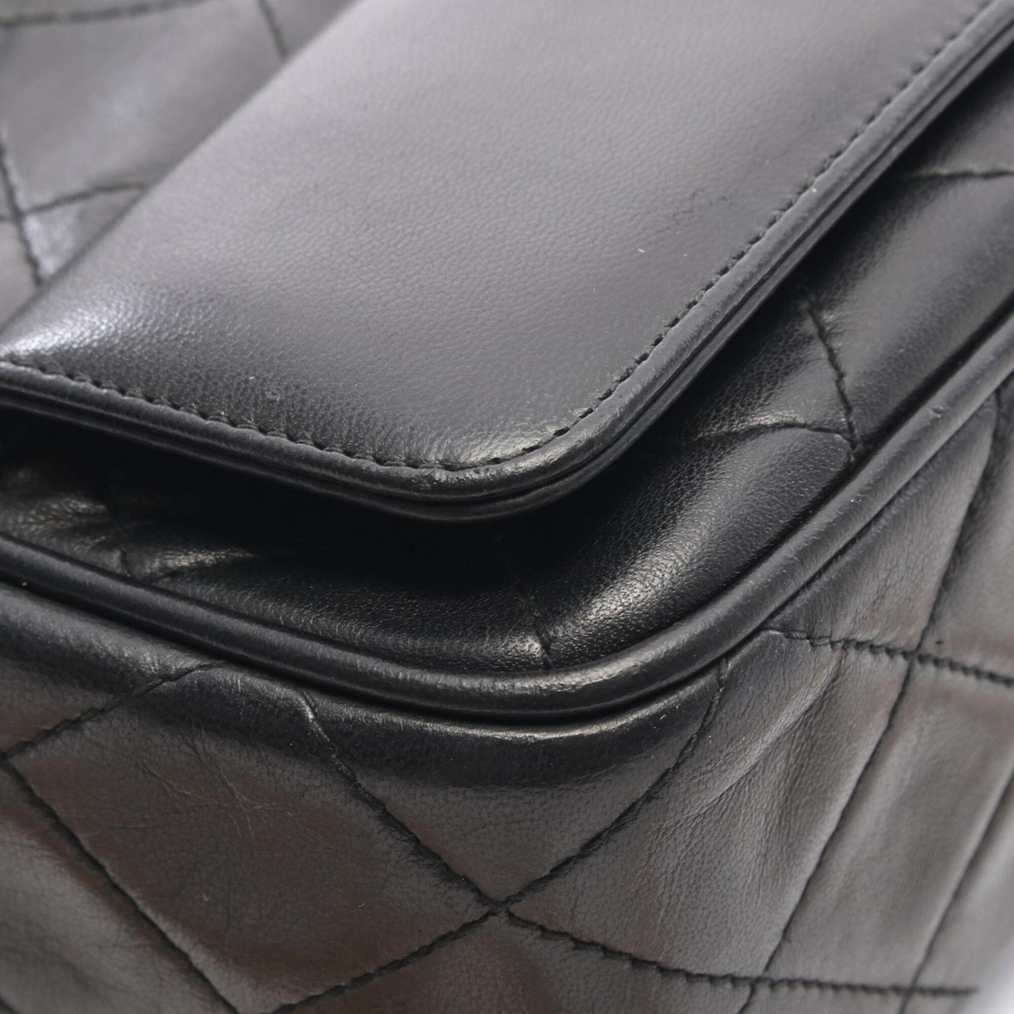 Chanel Black Leather Handbag Shoulder Bag (Pre-Owned)
