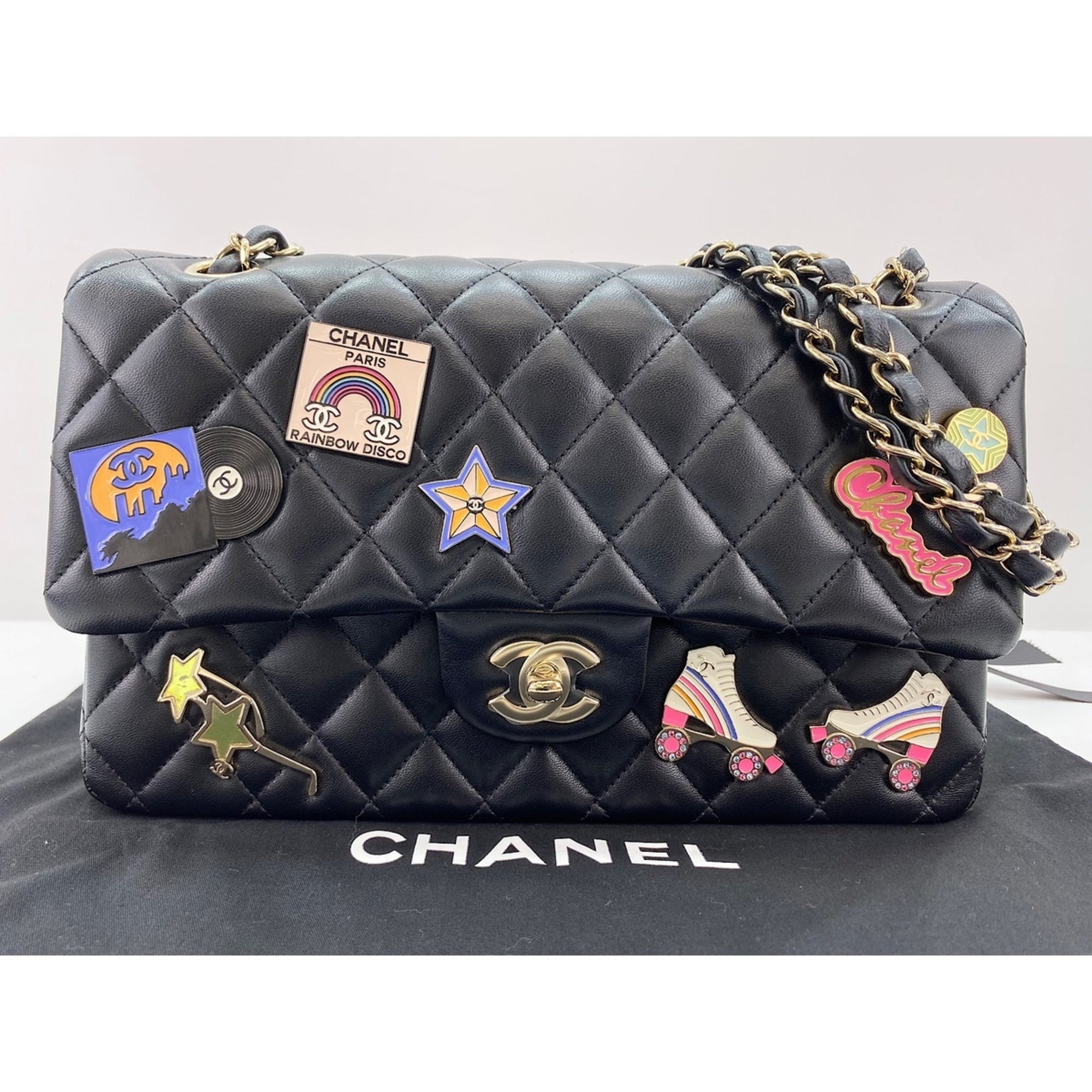 Chanel Black Shoulder Bag (Pre-Owned)