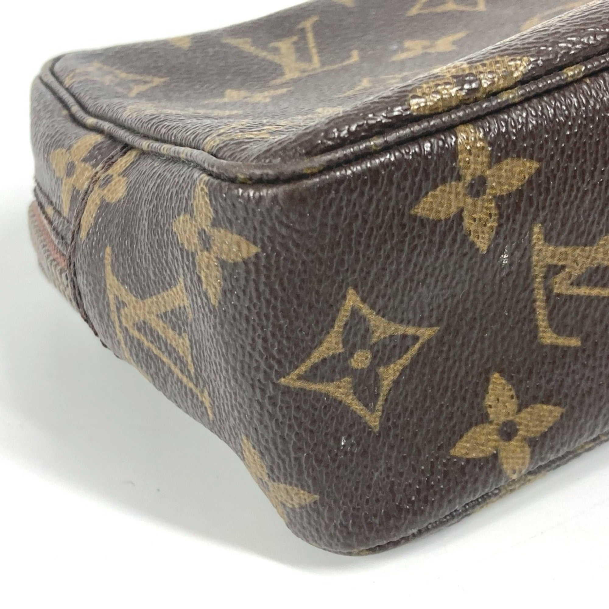 Louis Vuitton Brown Monogram Pouch (Pre-Owned)