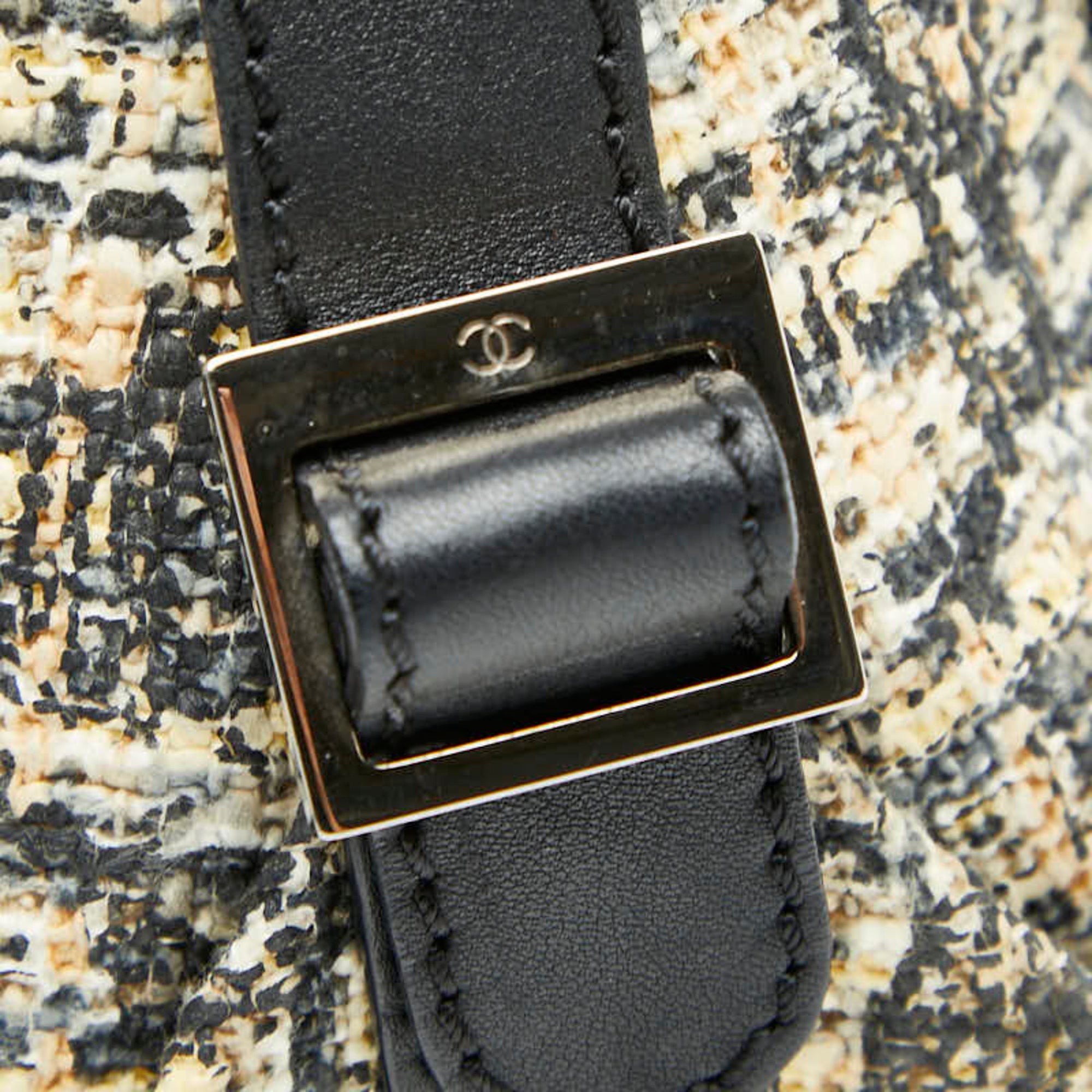 Chanel Beige Black Tweed Leather Handbag Shoulder Bag (Pre-Owned)