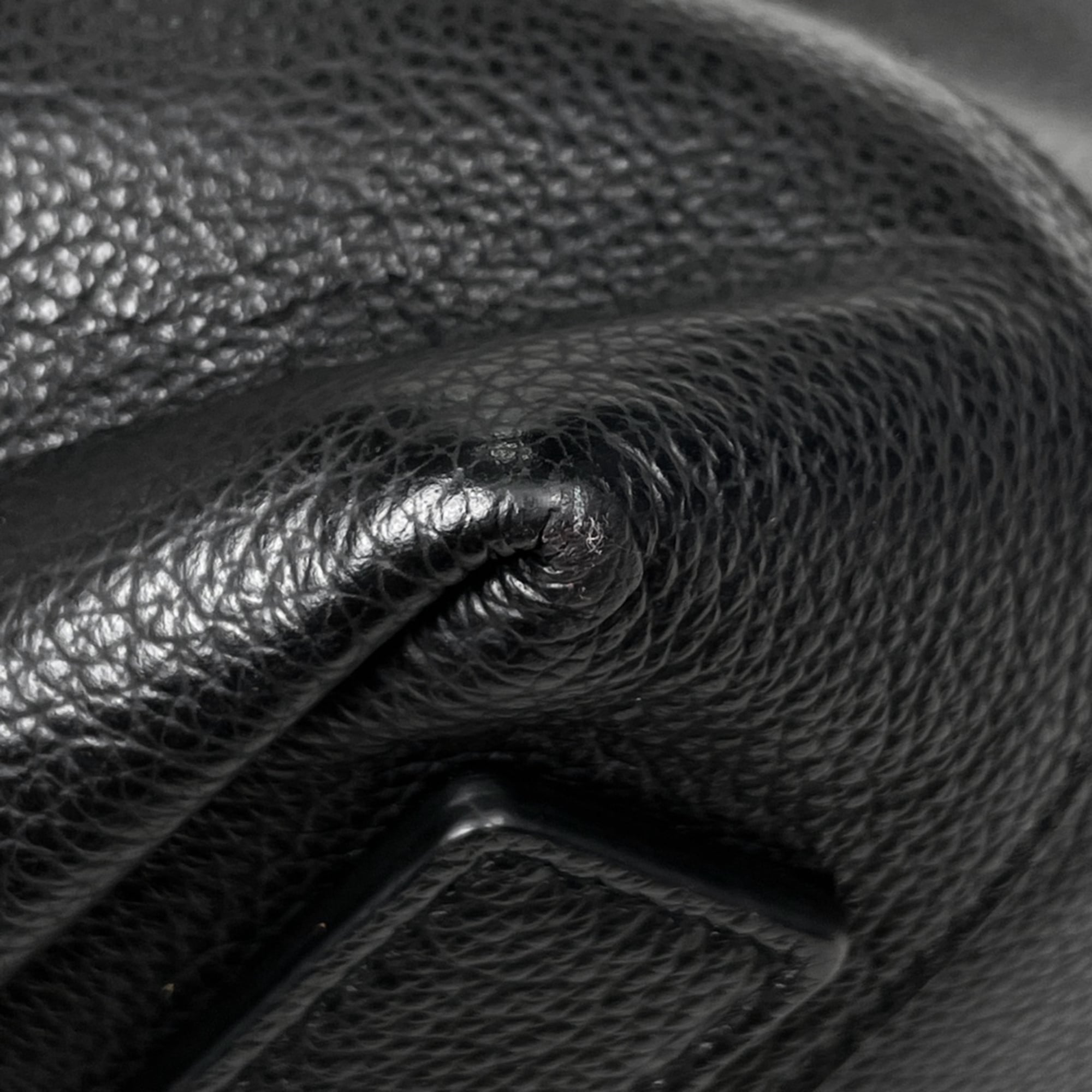 Balenciaga Black Leather Handbag (Pre-Owned)