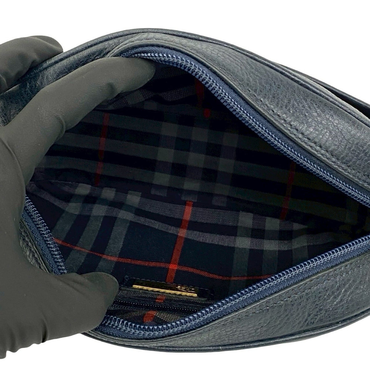 Burberry Navy Leather Shoulder Bag (Pre-Owned)