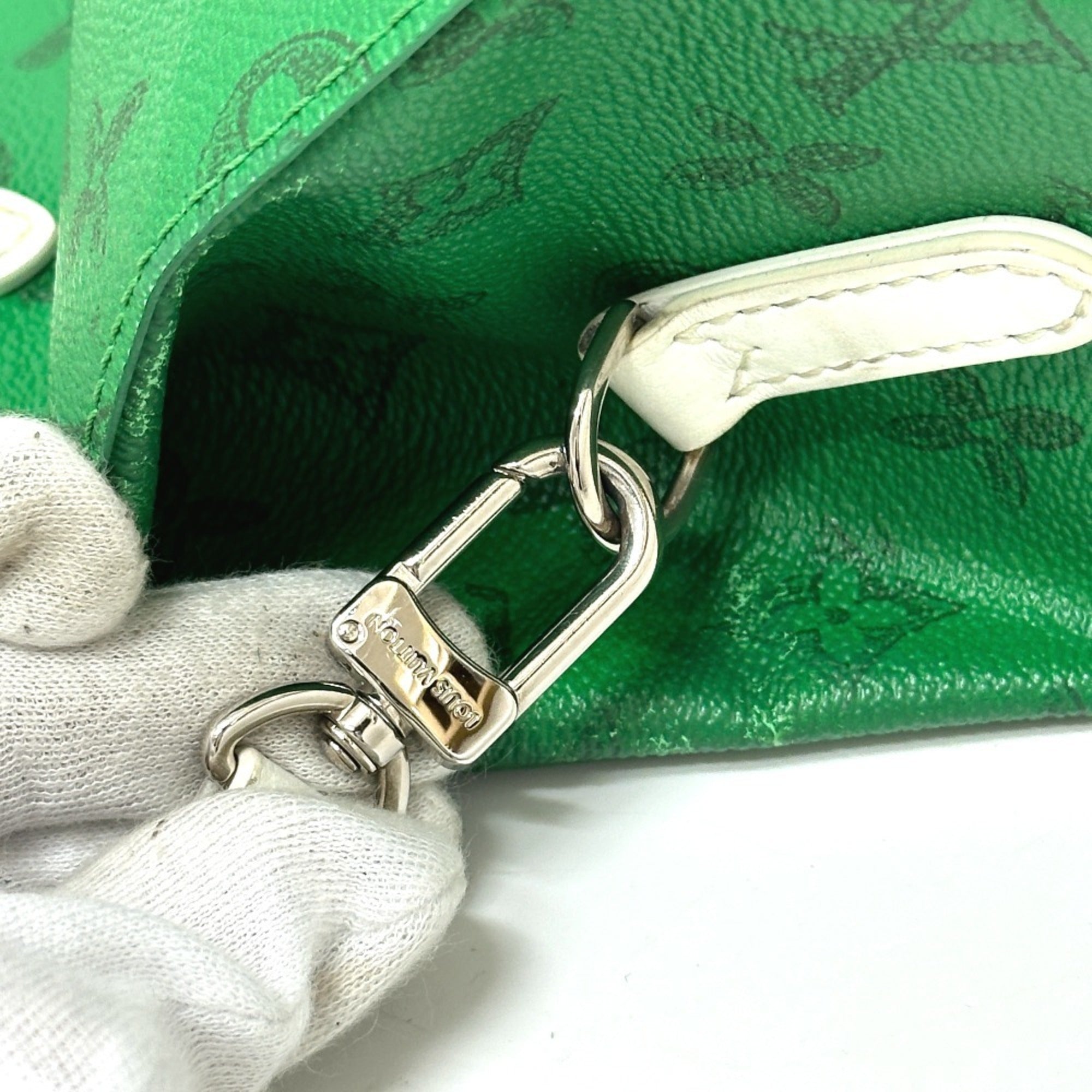 Louis Vuitton Green Monogram Handbag (Pre-Owned)