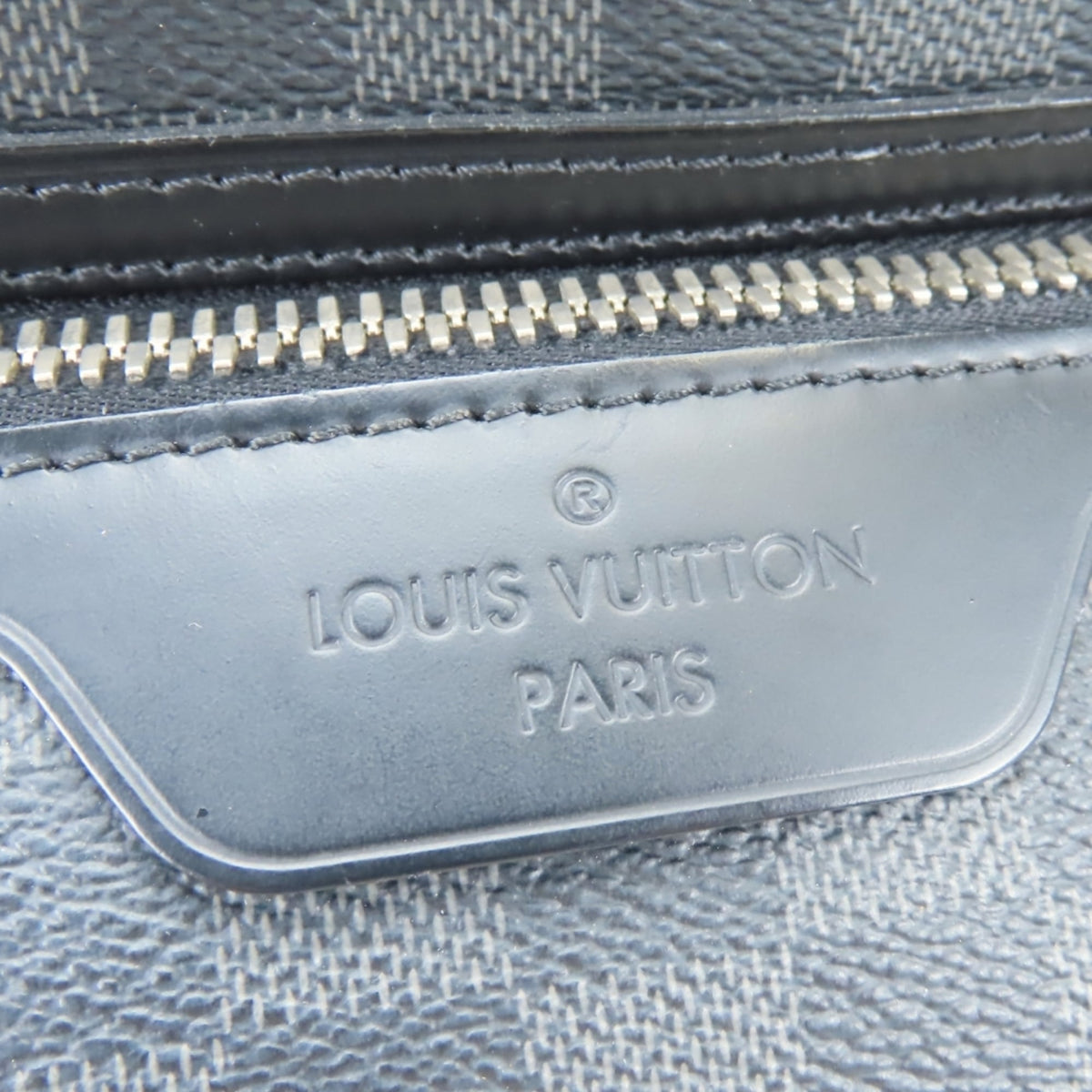 Louis Vuitton Black Damier Graphite Gray Damier Graphite Shoulder Bag (Pre-Owned)