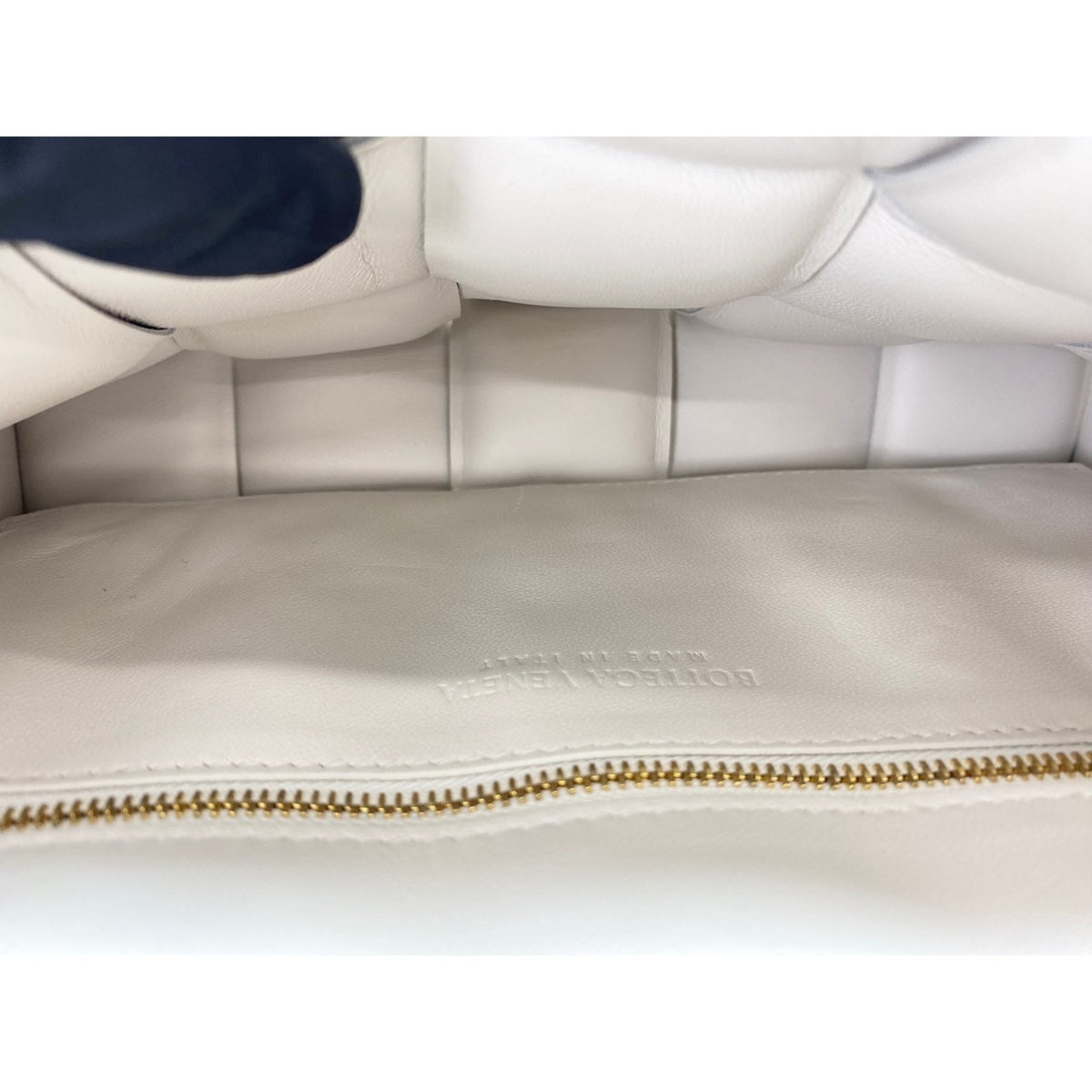 Bottega Veneta White Handbag (Pre-Owned)