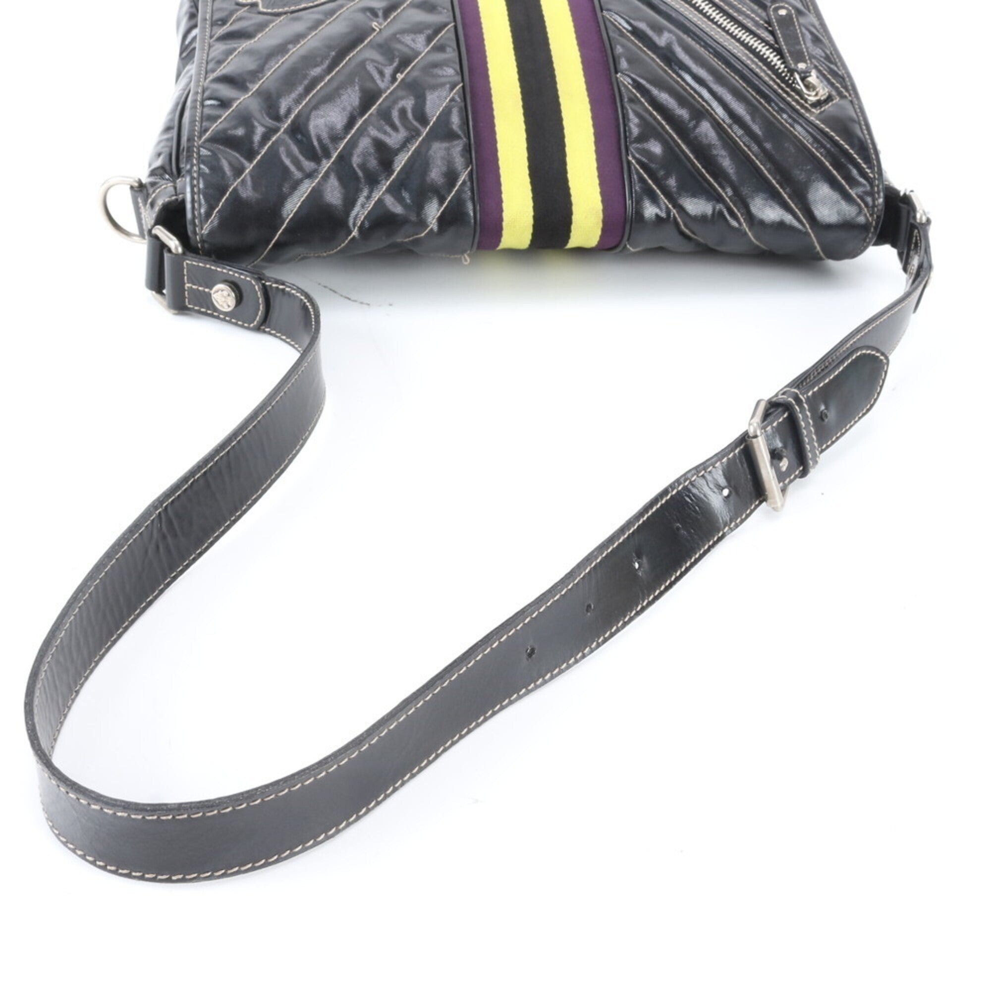 Gucci Black Quilting Shoulder Bag (Pre-Owned)