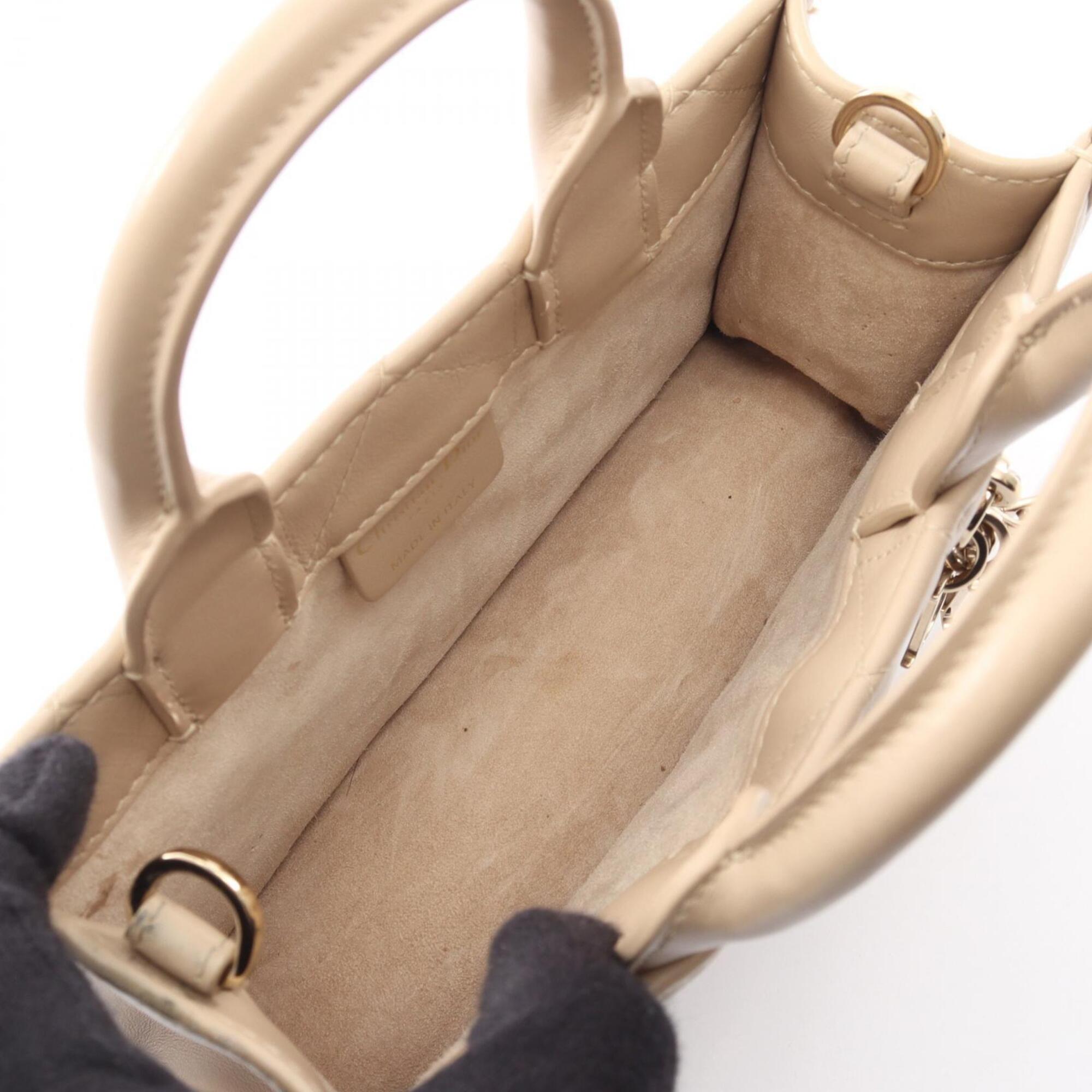 Christian Dior Beige Leather Handbag (Pre-Owned)