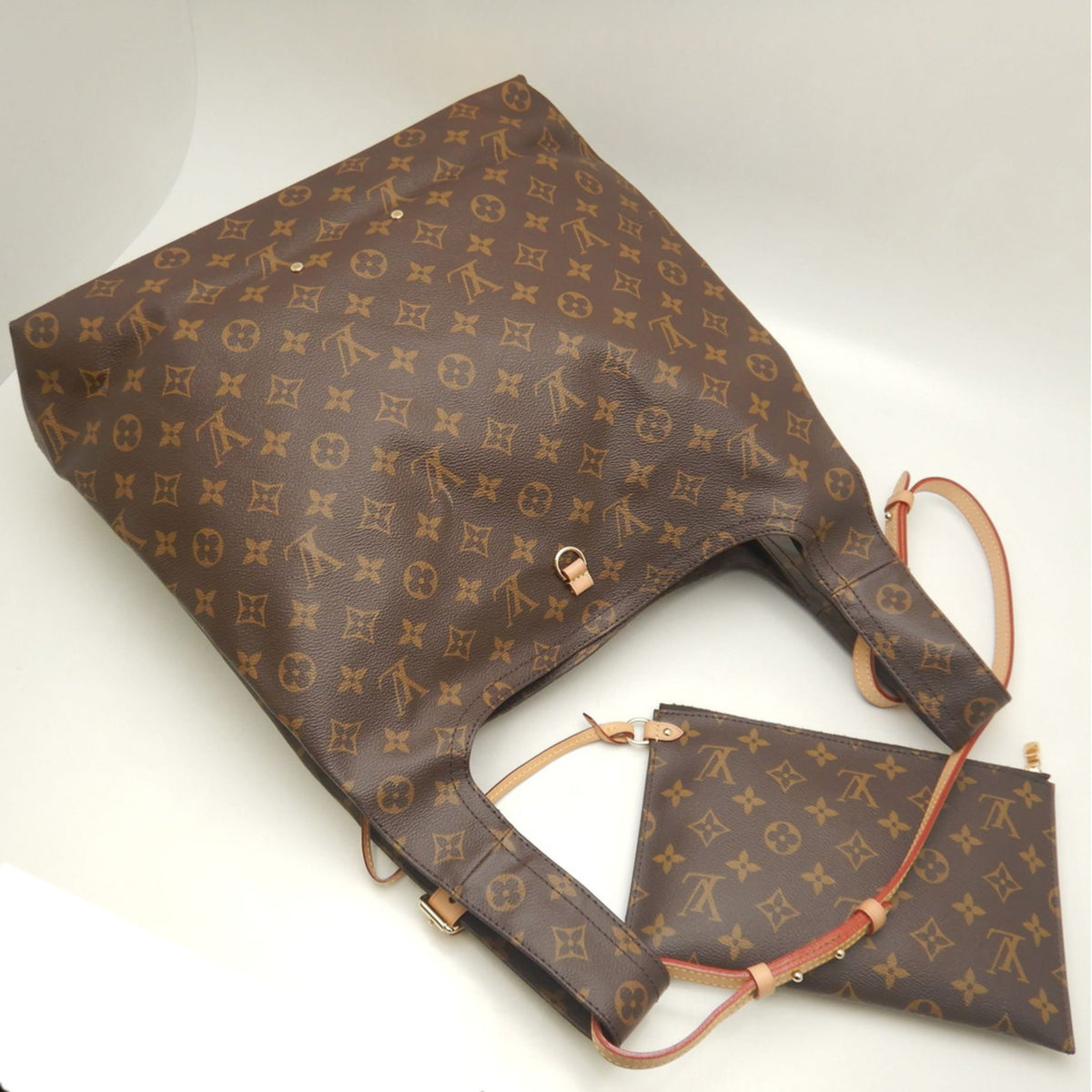 Louis Vuitton Brown Monogram Pouch Shoulder Bag (Pre-Owned)