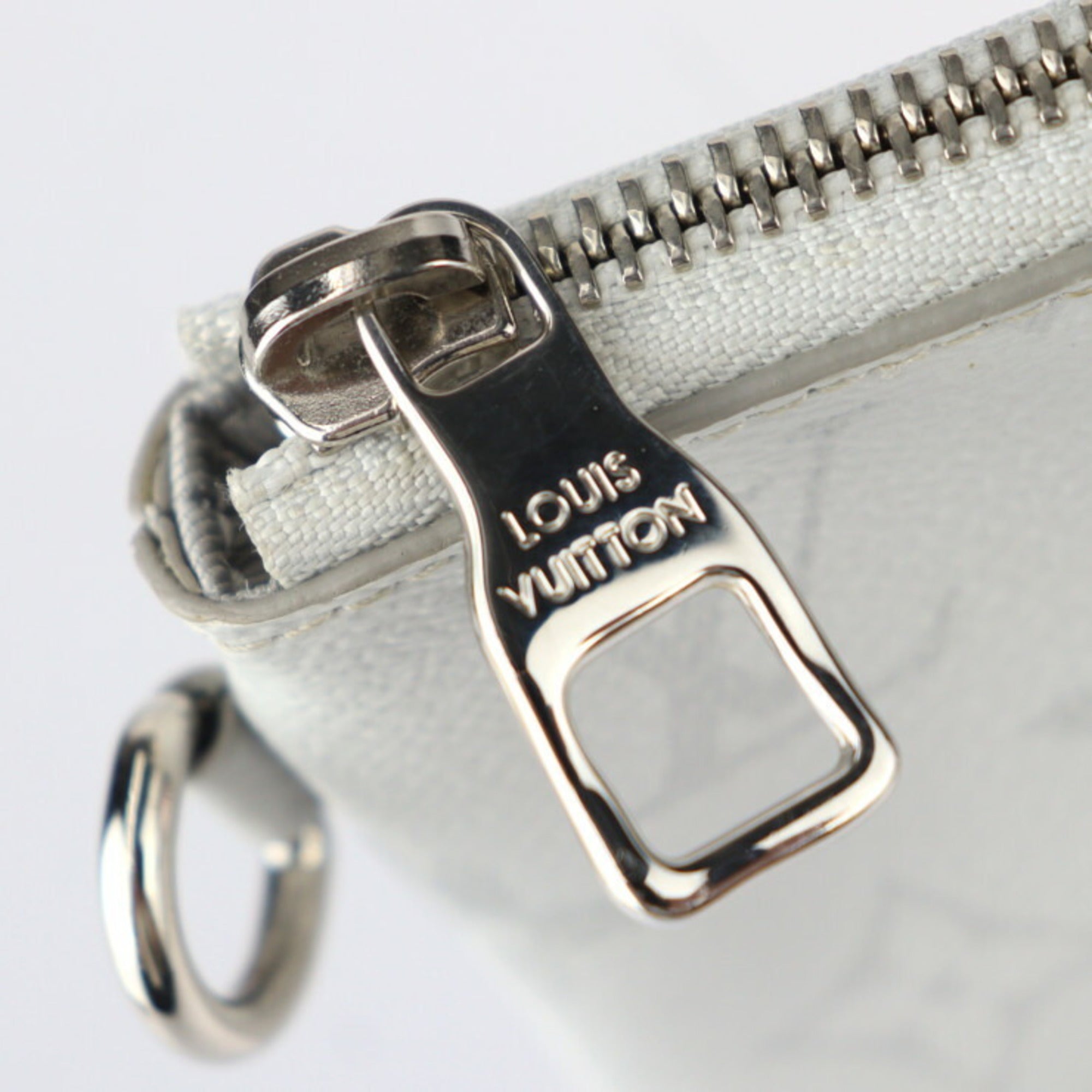 Louis Vuitton Light Gray Monogram Eclipse Clutch Bag Handbag (Pre-Owned)