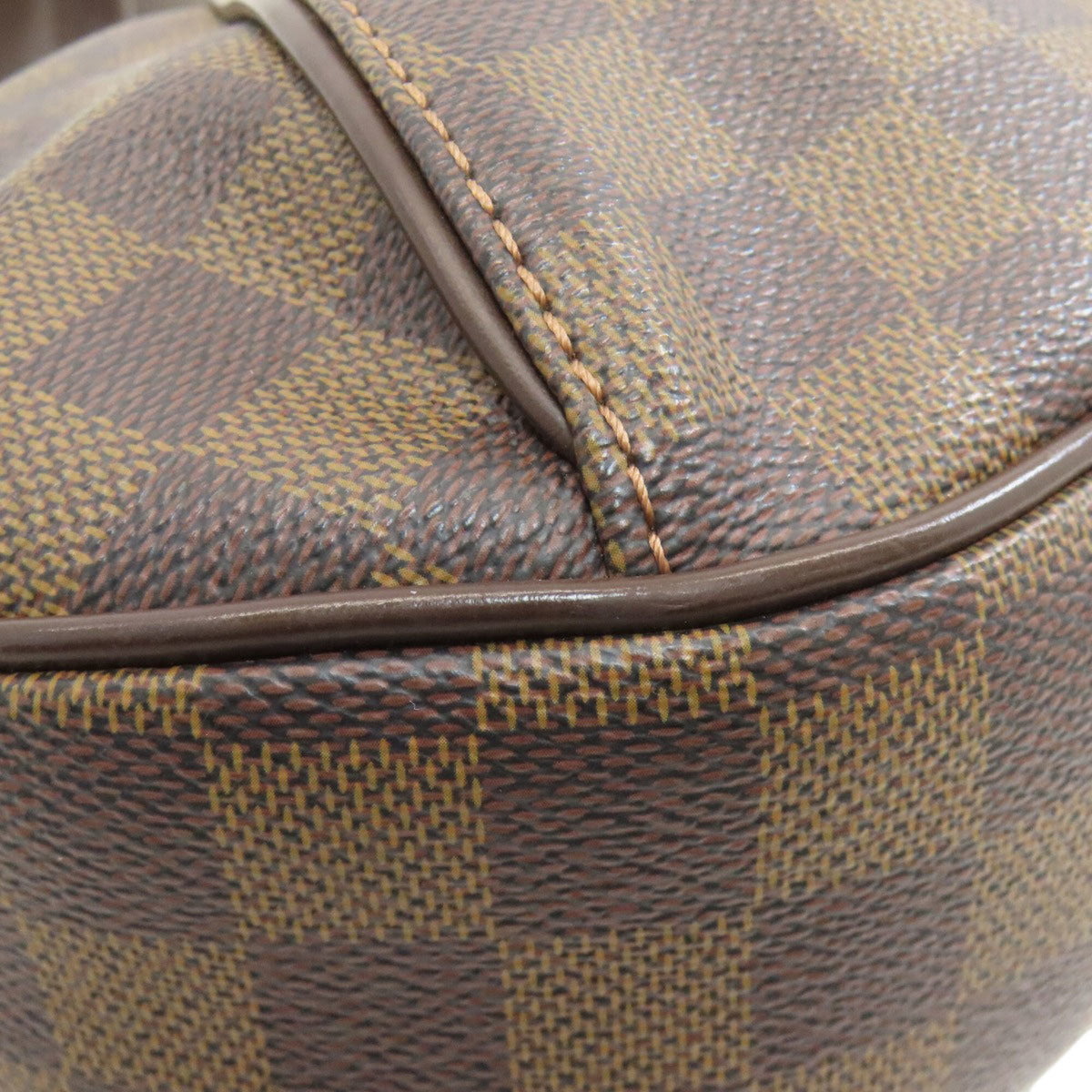 Louis Vuitton Damier Canvas Ebene Damier Canvas Shoulder Bag (Pre-Owned)