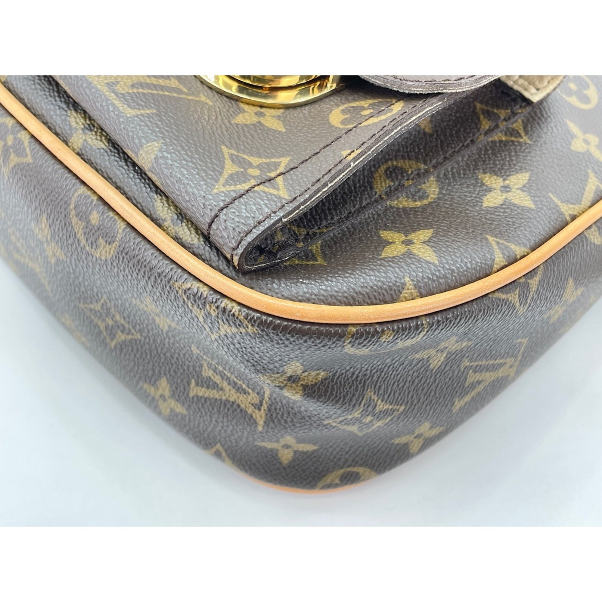 Louis Vuitton Monogram Brown Monogram Shoulder Bag (Pre-Owned)