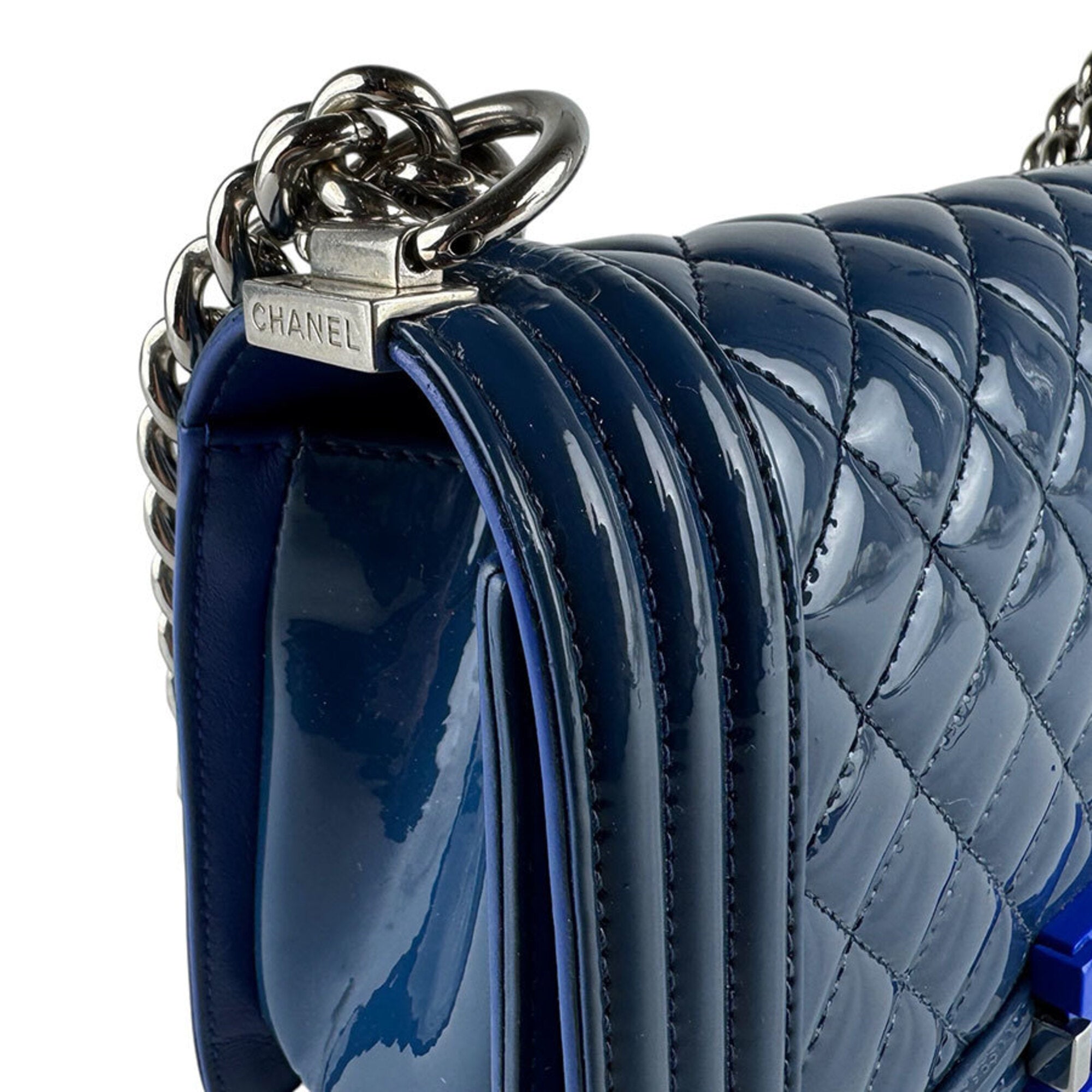 Chanel Navy Patent Leather Shoulder Bag (Pre-Owned)