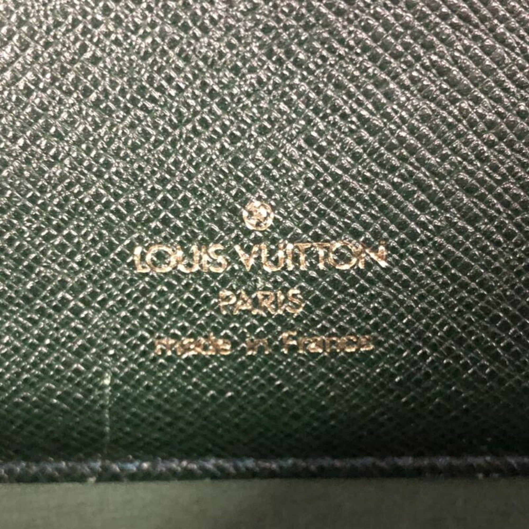 Louis Vuitton Taiga Green Briefcase (Pre-Owned)