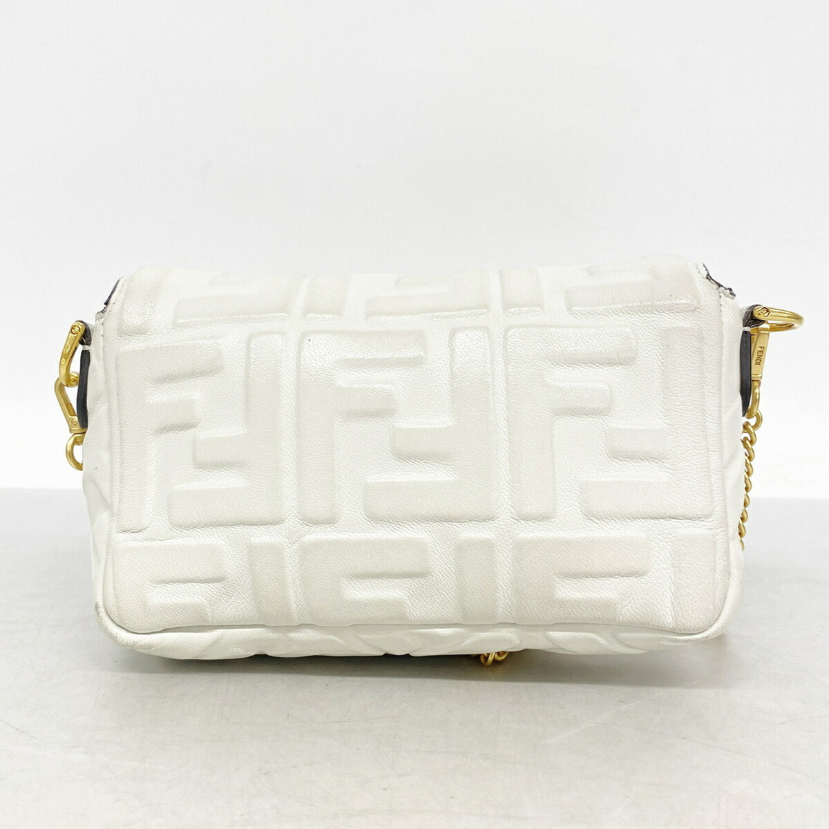 Fendi White Leather Shoulder Bag (Pre-Owned)